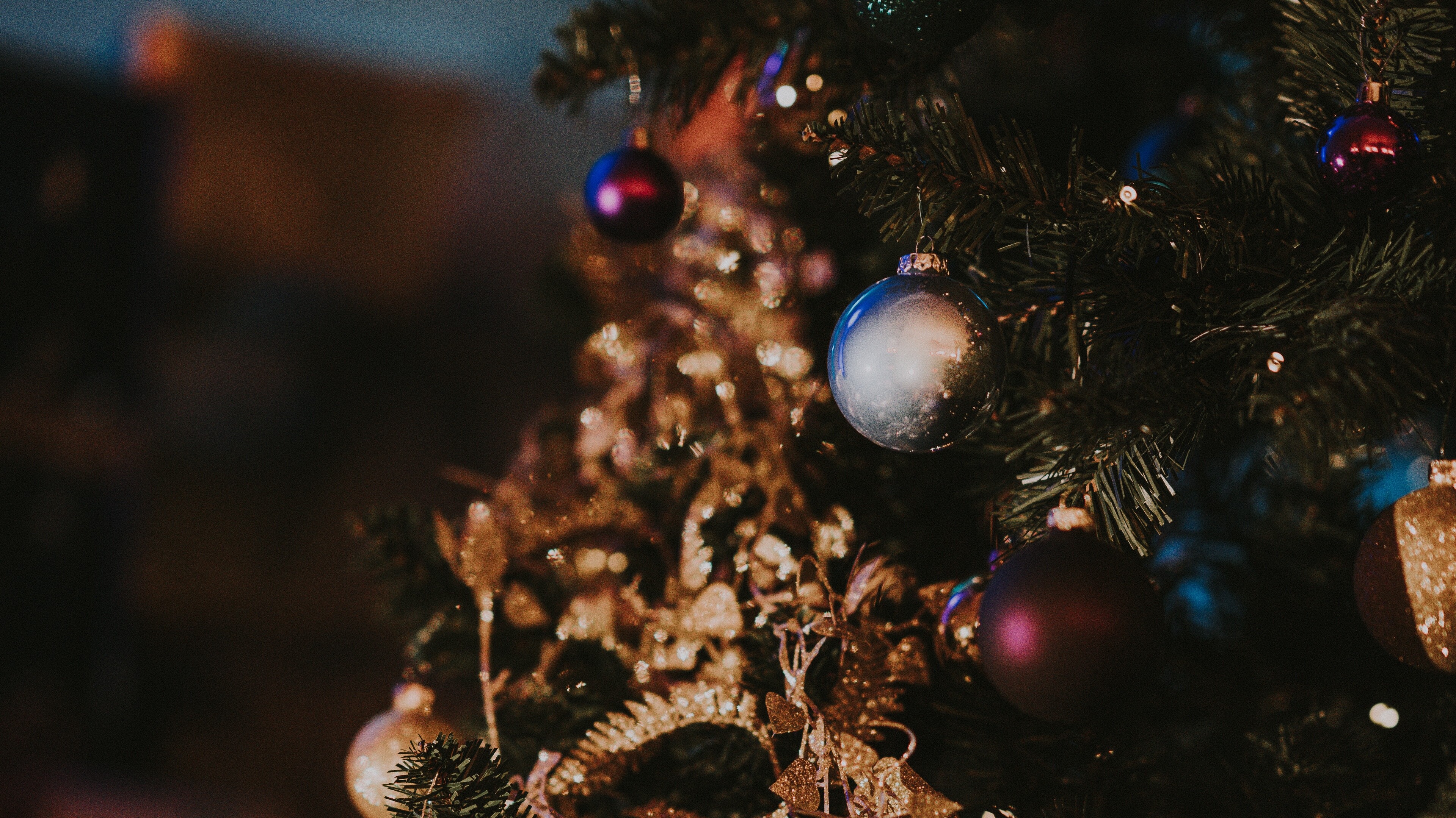 Christmas Ornament: Glass ball ornaments, Evergreen, Tree. 3840x2160 4K Background.