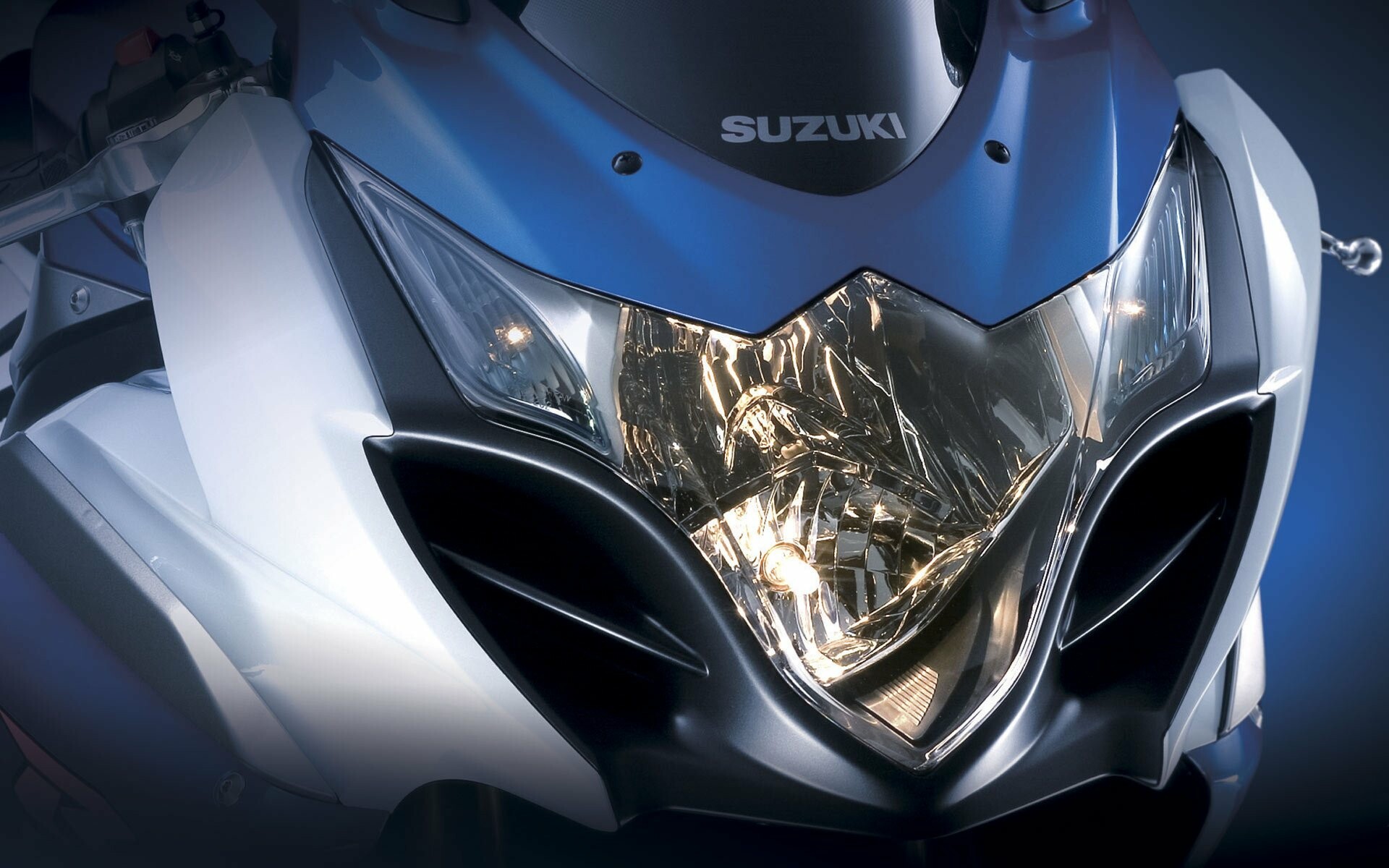 Suzuki GSX-R 1000, Hochauflsendes Wallpaper, Speed und Power, Performance-Biest, 1920x1200 HD Desktop