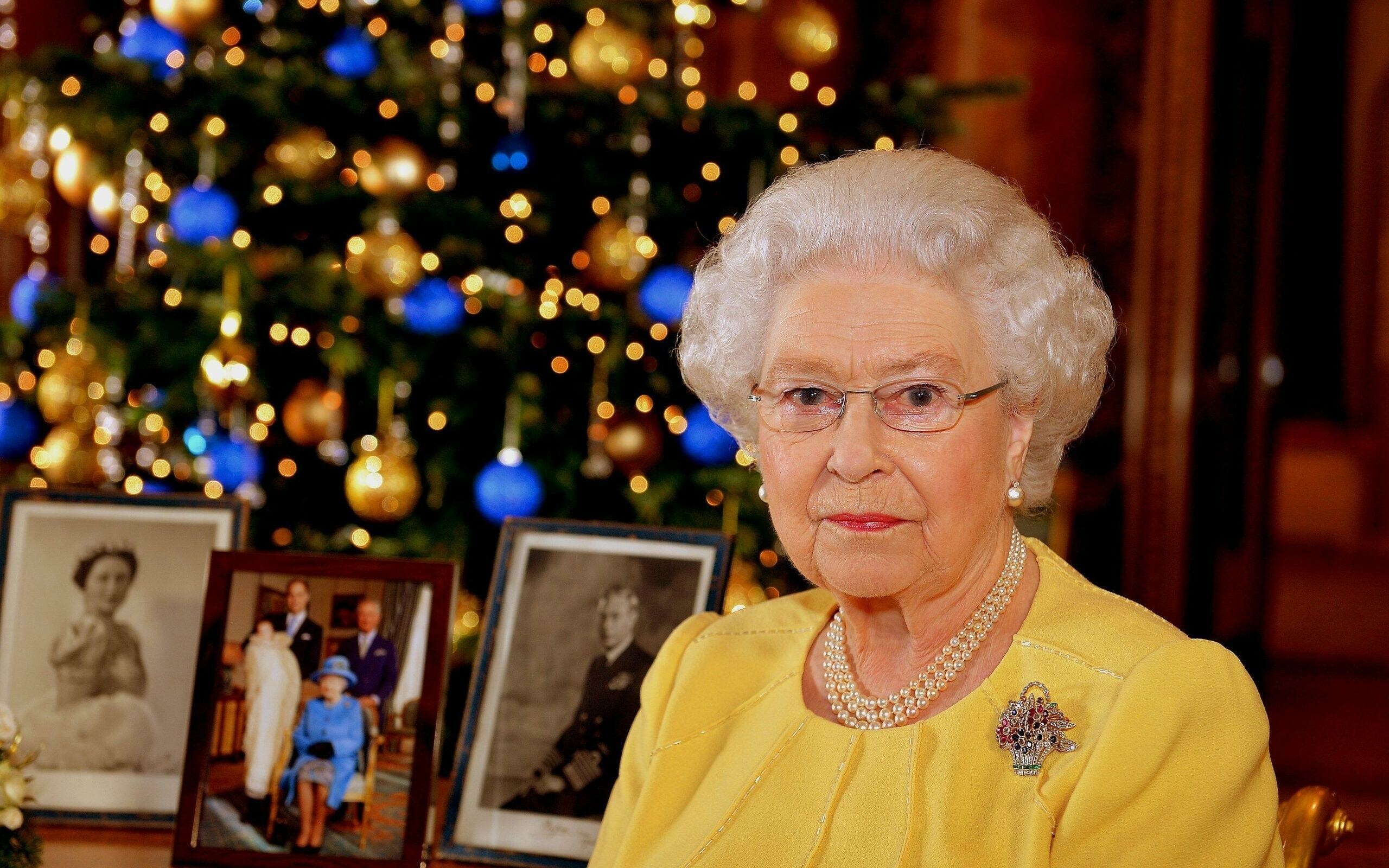 Queen Elizabeth Wallpapers, Royal Backgrounds, Queen Elizabeth II, British Monarchy, 2560x1600 HD Desktop