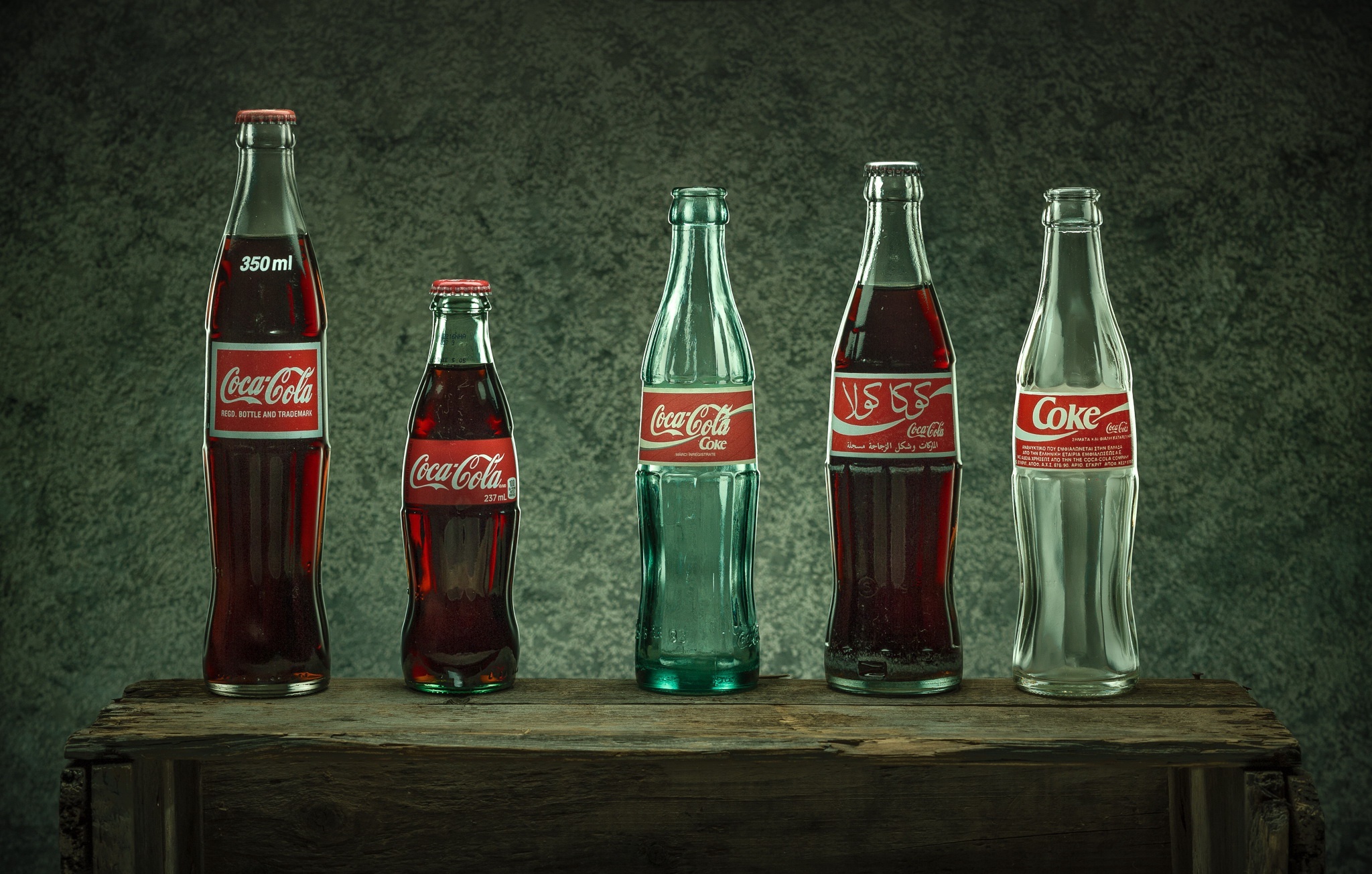 Coca-Cola: Soft drinks, Cola's logo created by John Pemberton's bookkeeper, Frank Mason Robinson, in 1885. 2050x1310 HD Background.