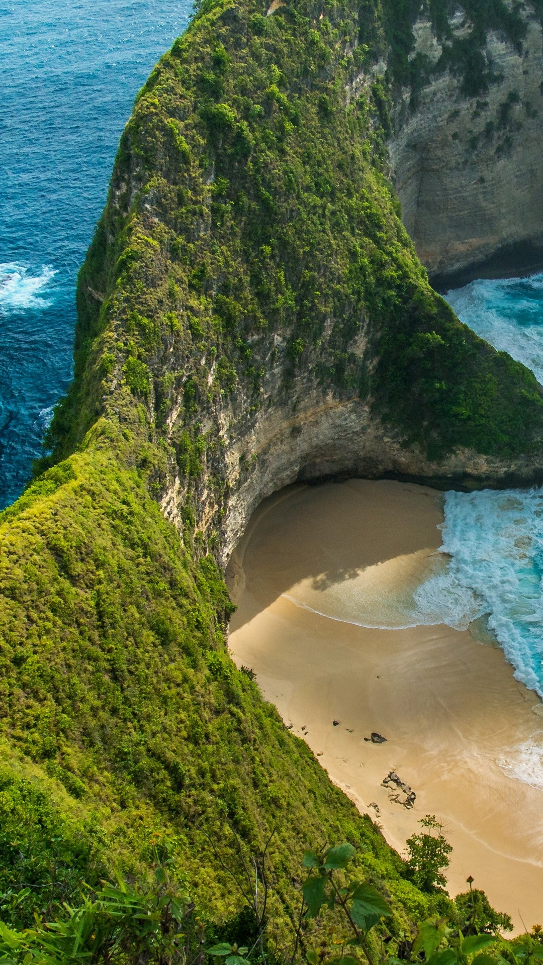 Manta Bay, Nusa Penida Island, Bali Indonesia, Windows 10 spotlight imagery, 1080x1920 Full HD Phone
