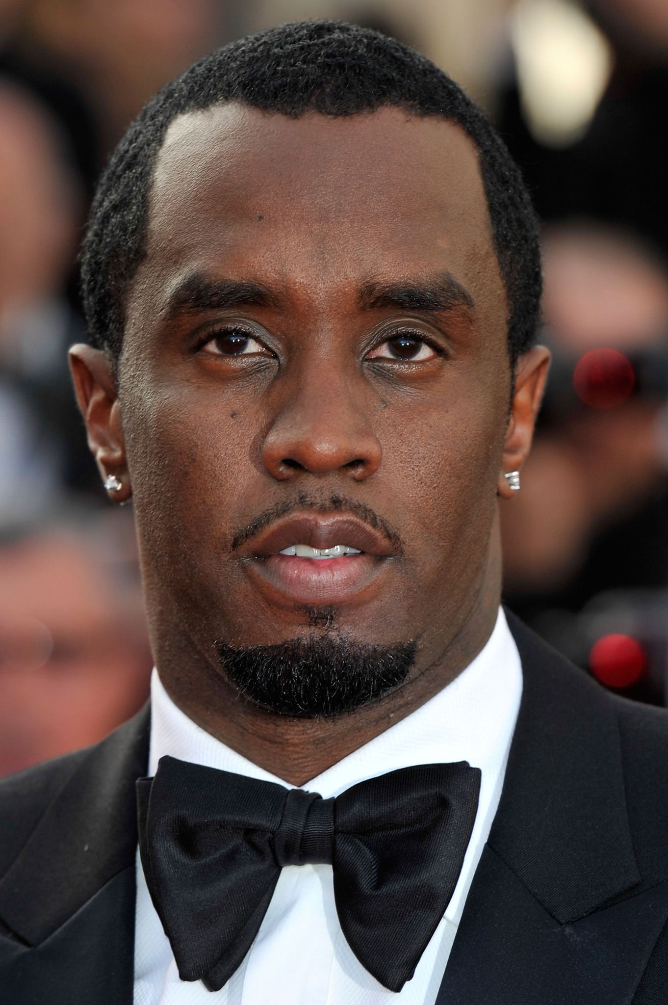 P. Diddy, Sean Combs, Wiki biography, Net worth and contact info, 1370x2050 HD Handy
