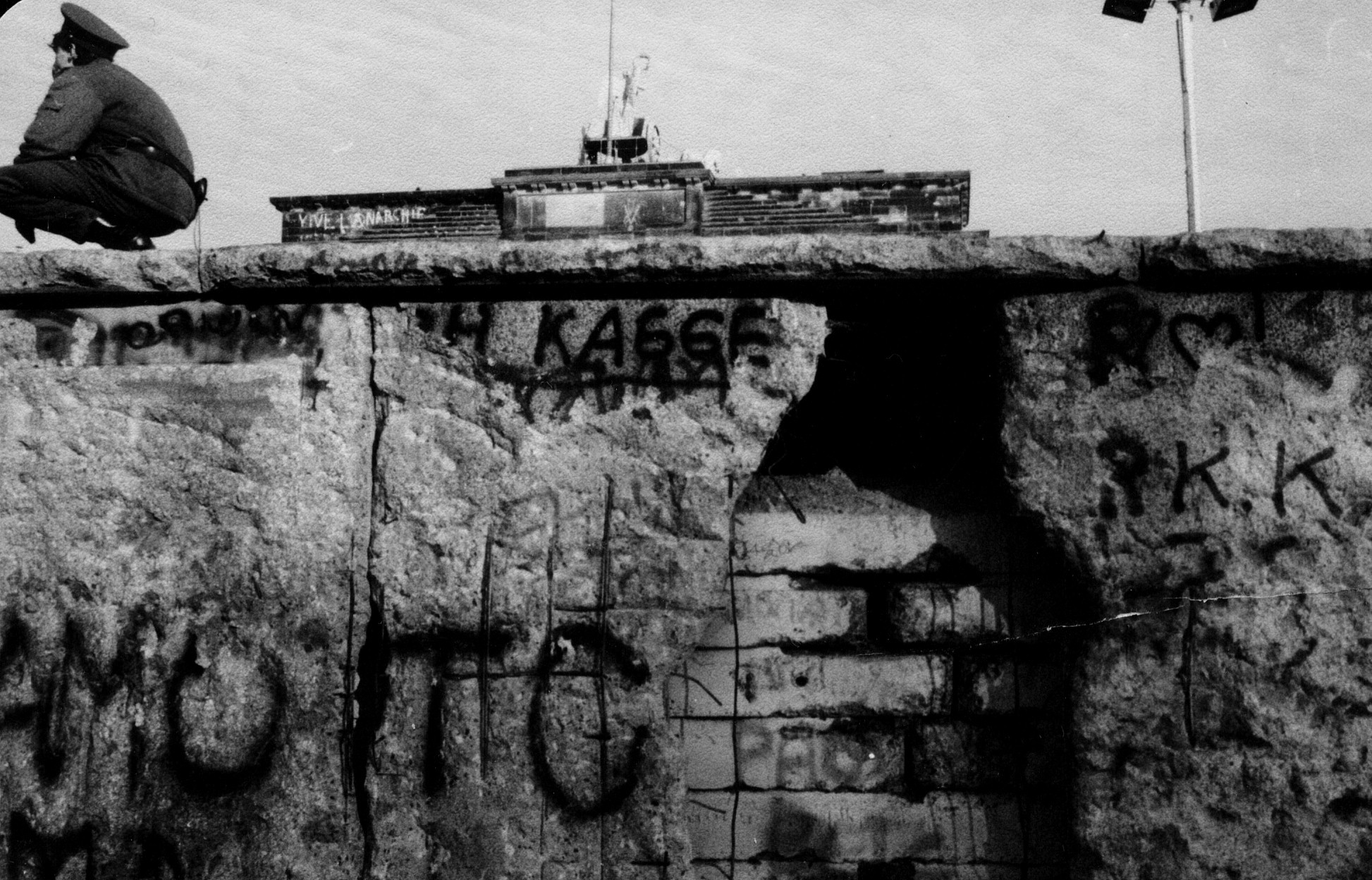 Berlin Wall, History, Quotes, Wikiquote, 1950x1250 HD Desktop
