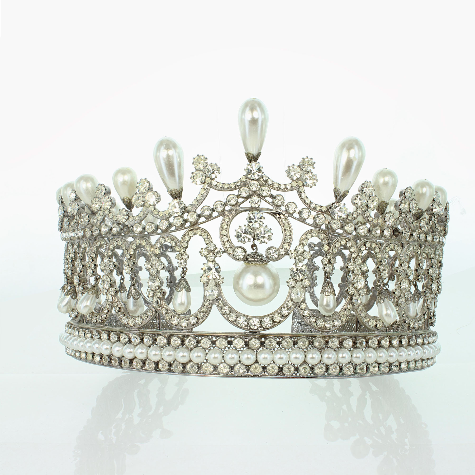 Diadem, Ancient pearls, Crown jewels, Replica crown, 2000x2000 HD Phone