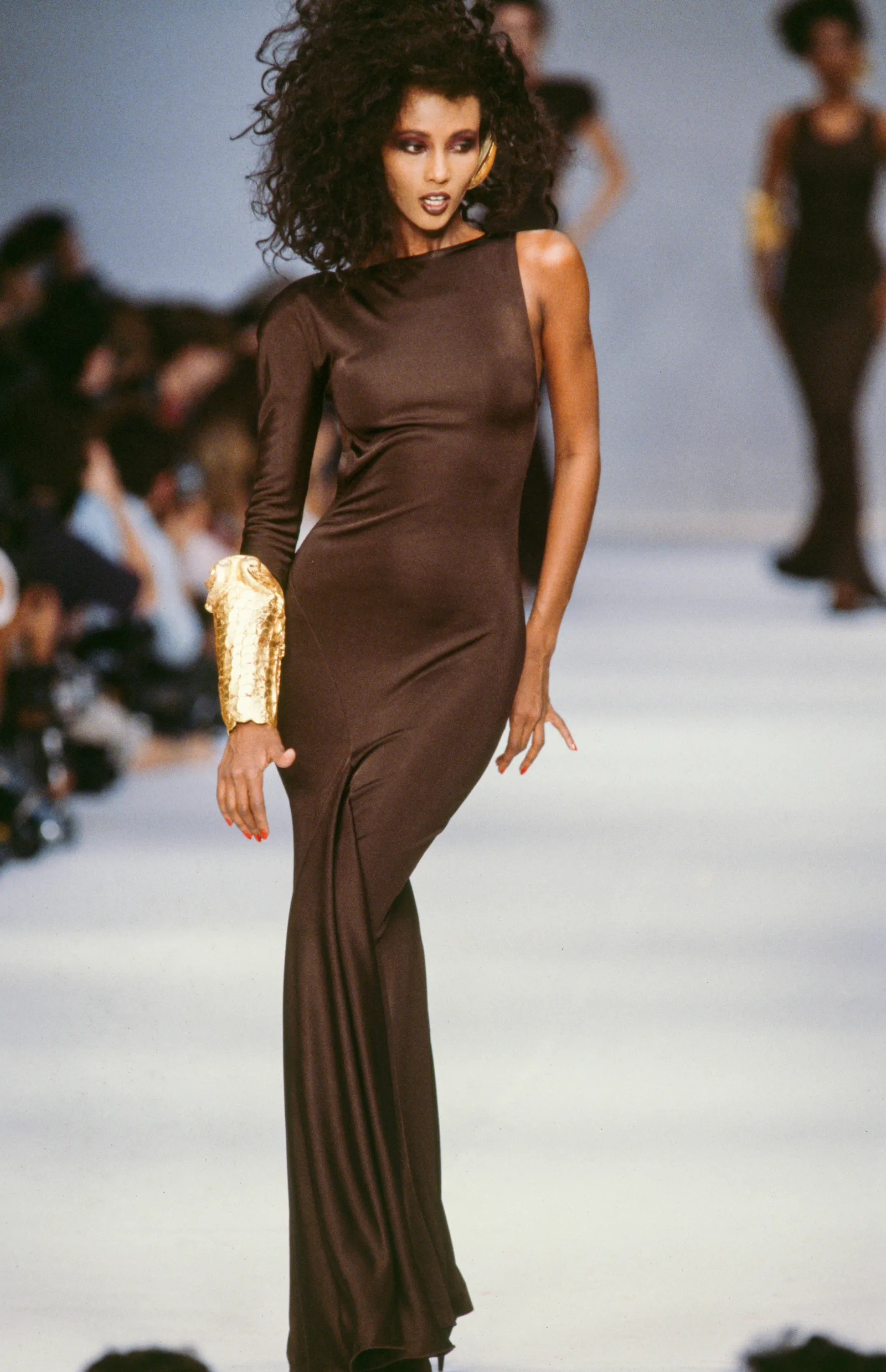 Iman, Modeling career, Memorable insult, Fashion icon, 1600x2480 HD Handy