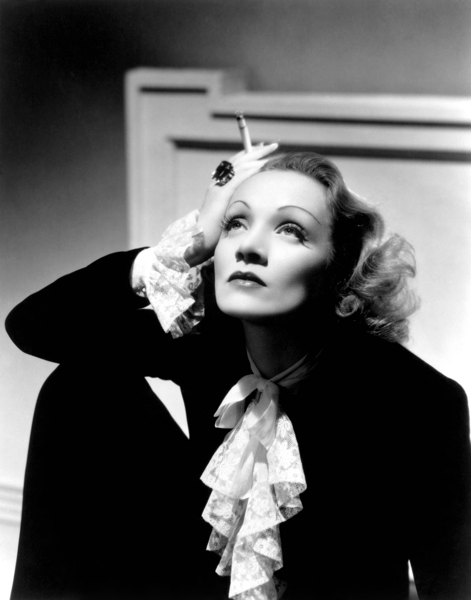 Marlene Dietrich Celebs, Dietrich wallpapers, Marlene Dietrich images, Desktop mobile tablet, 1640x2090 HD Handy