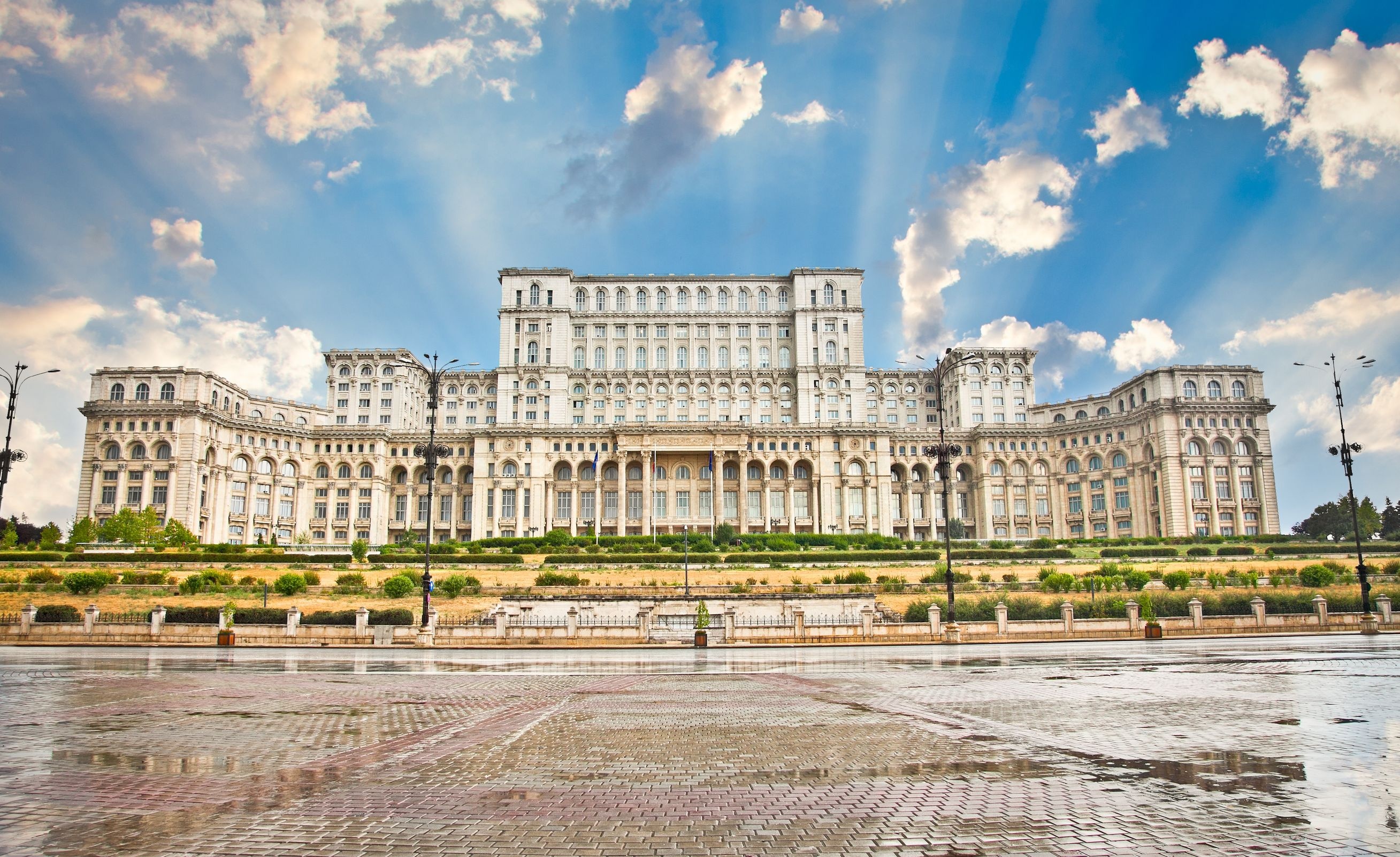 Palace of Parliament, Bucharest, Tickets, Bucharest, 2620x1610 HD Desktop