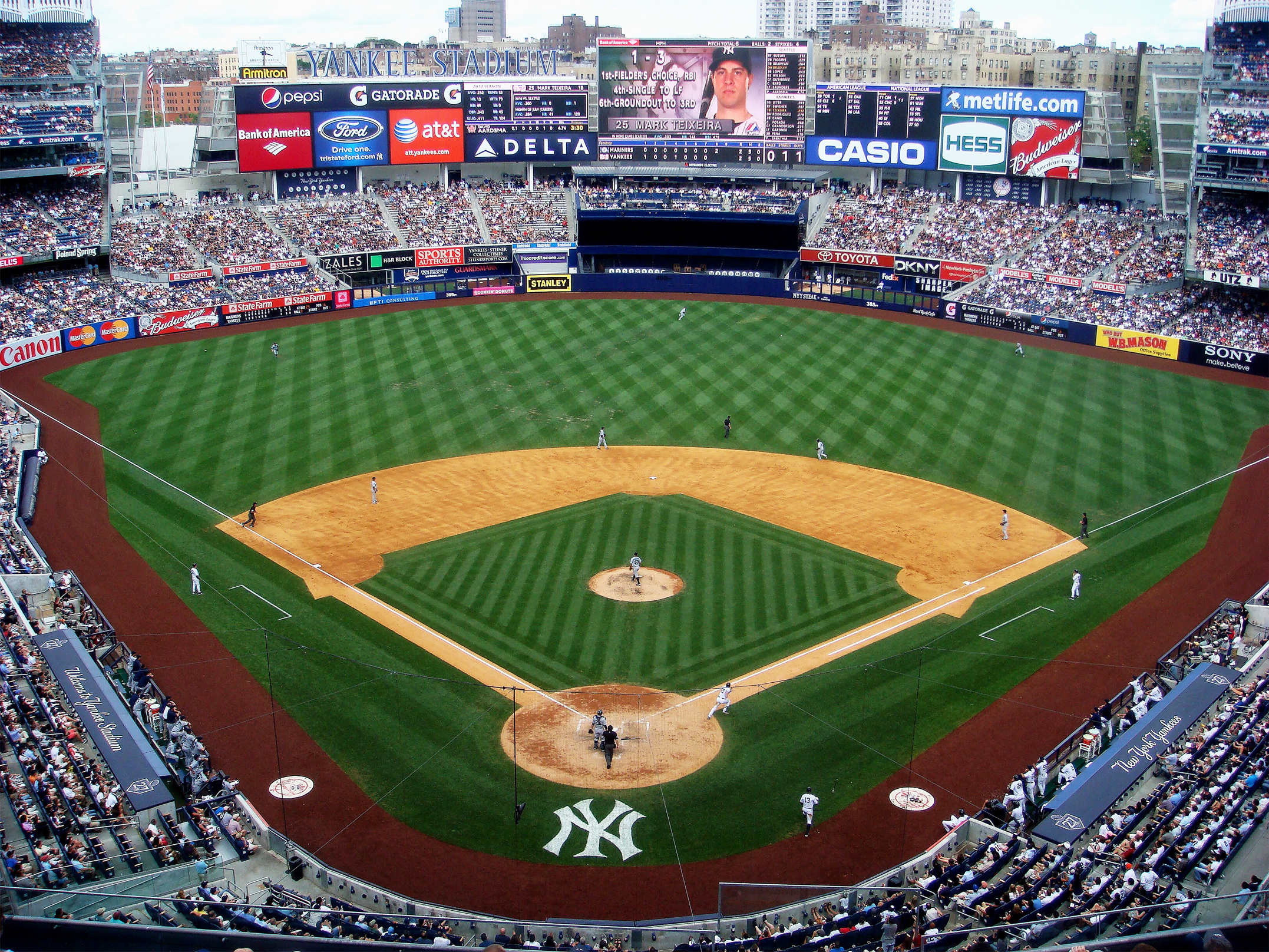 Baseball Game, Yankee Stadium Wallpaper, 2160x1620 HD Desktop