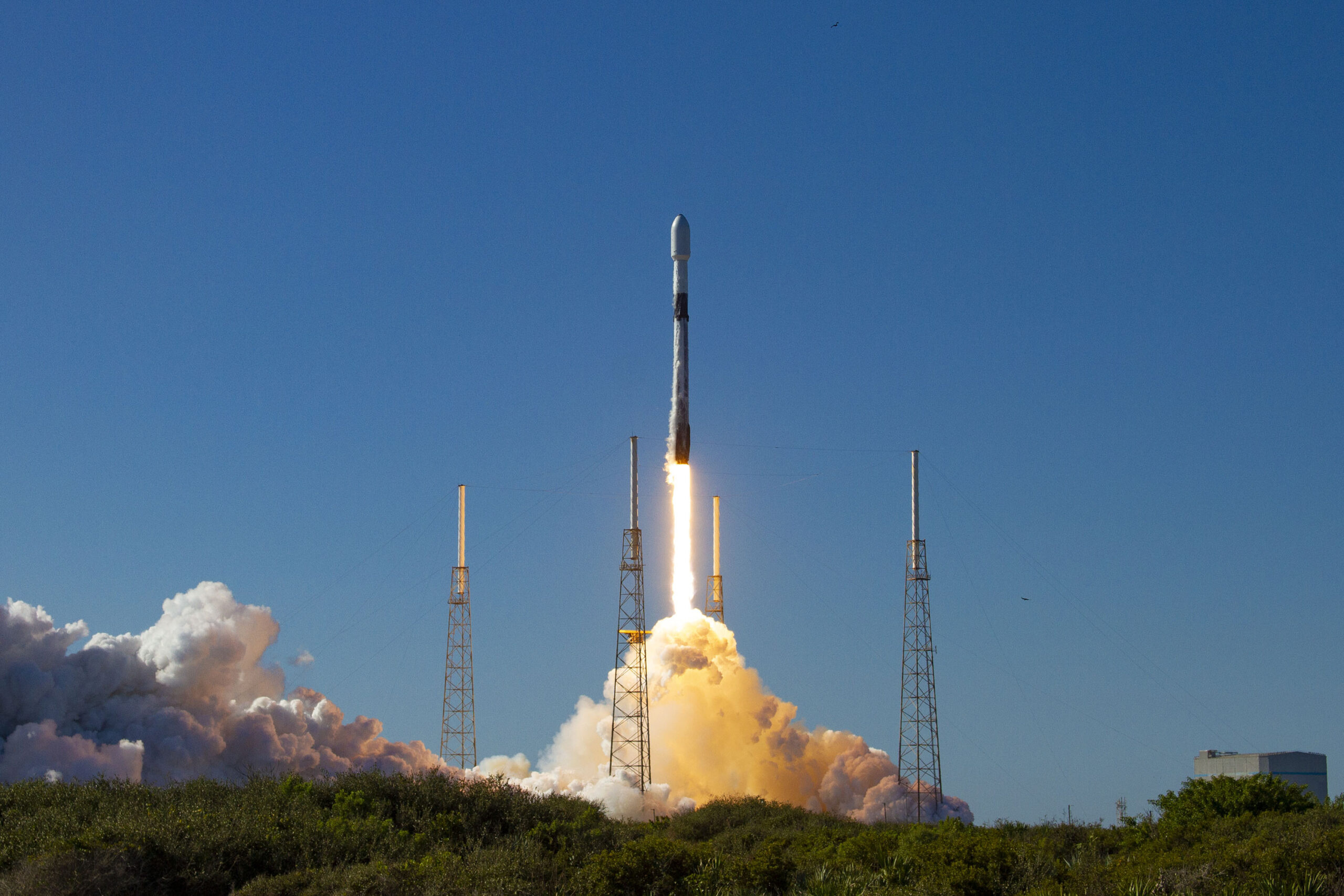 Spacecraft: SpaceX, Transporter-3 Rideshare Mission, Rocket Launch. 2560x1710 HD Background.