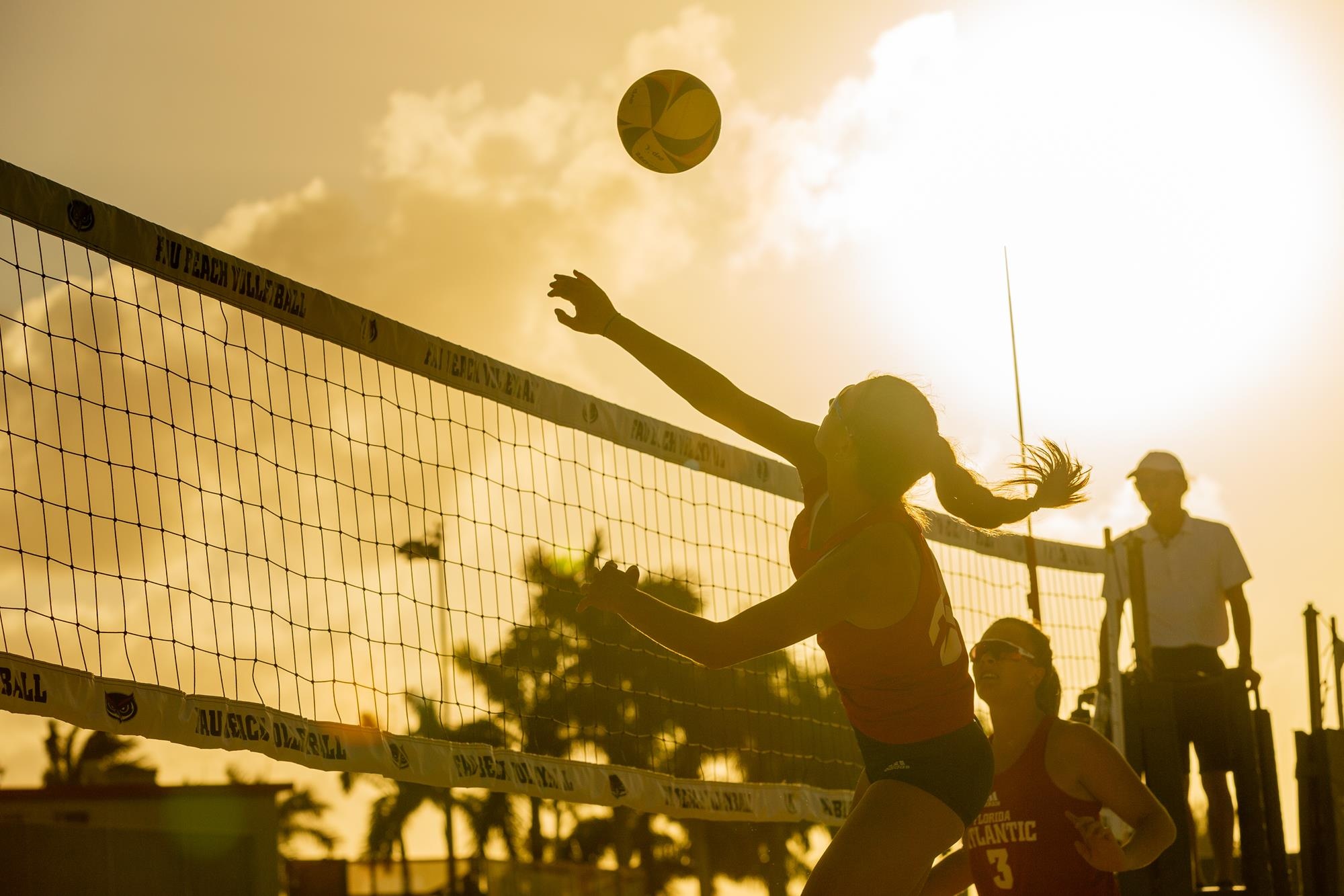 Beach Volleyball: Julie Honzovicova, Women's Beach Volleyball, Florida Atlantic University Athletics. 2000x1340 HD Wallpaper.