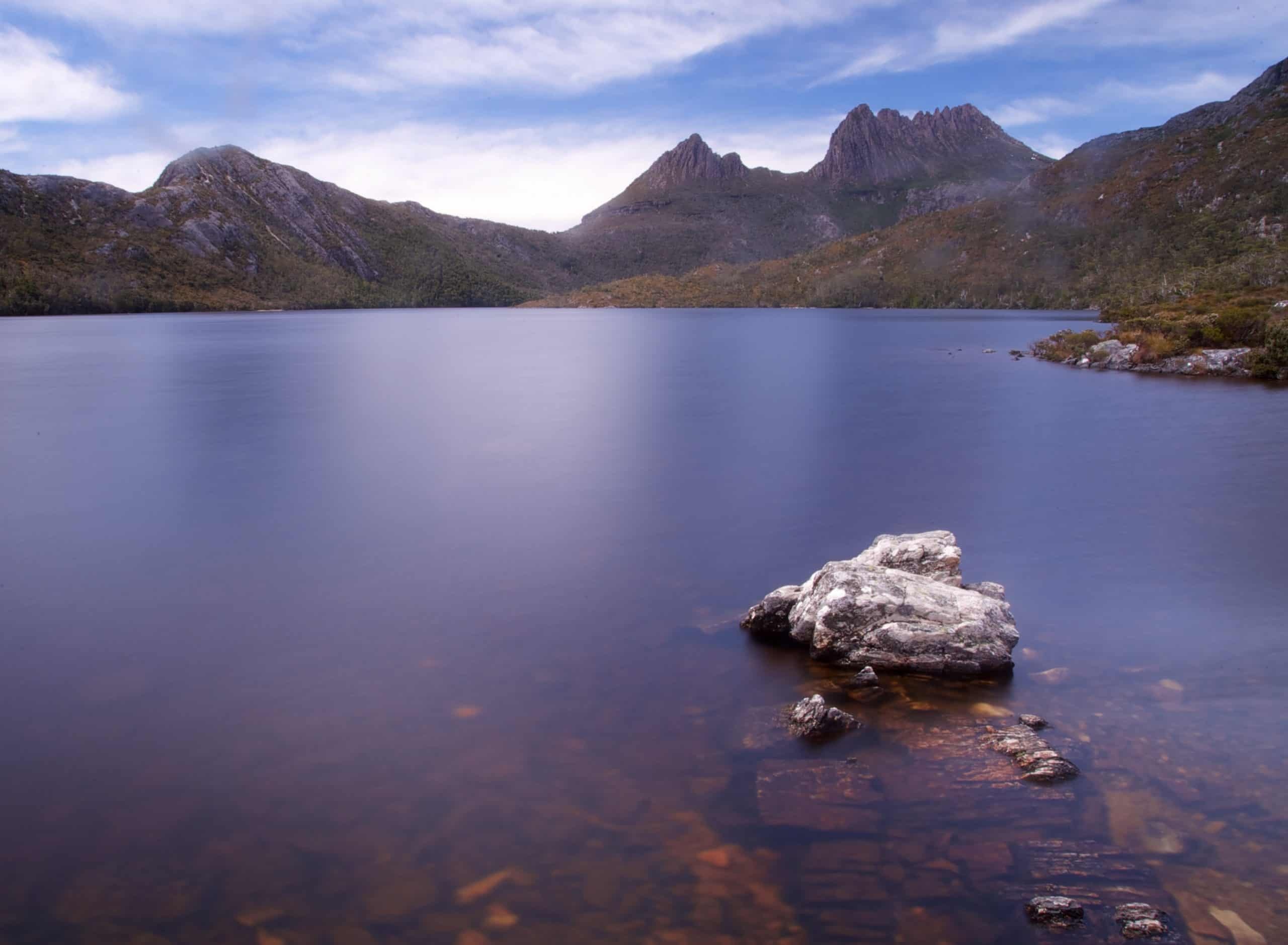 Lake Saint Clair, Tasmania guide, Definitive travel, Senior-friendly, 2560x1880 HD Desktop
