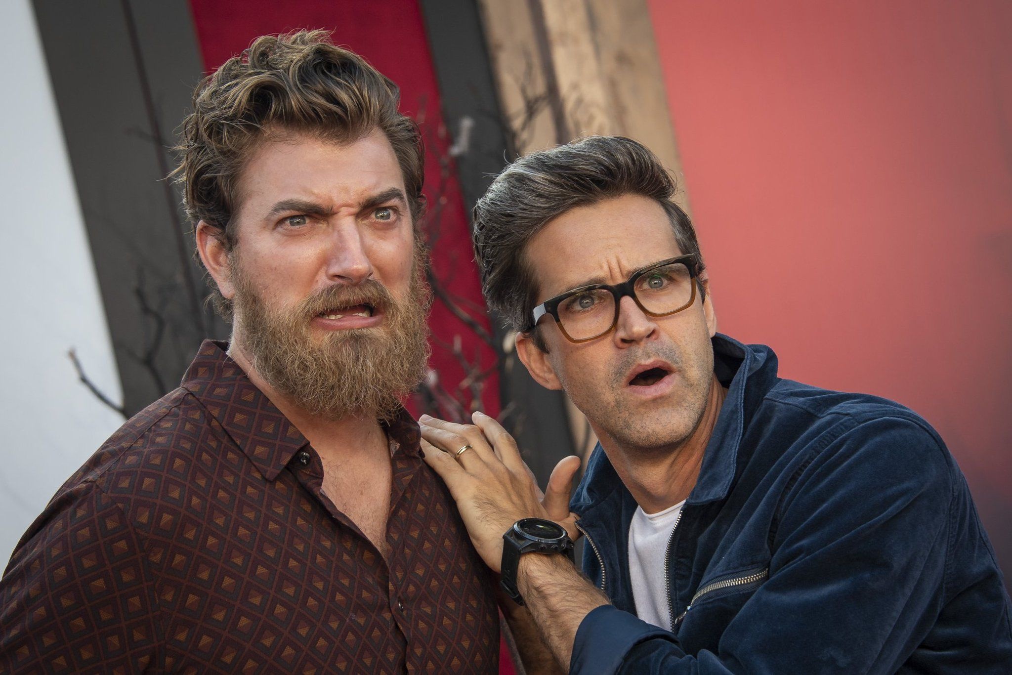 Good Mythical Morning, Looking at, Rhett and Link, GMM, 2050x1370 HD Desktop