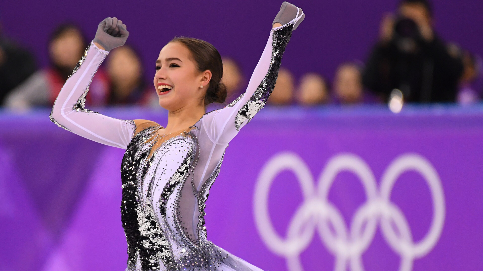 Alina Zagitova: She completed the triple lutz–triple loop combination at the 2018 Olympics. 1920x1080 Full HD Wallpaper.