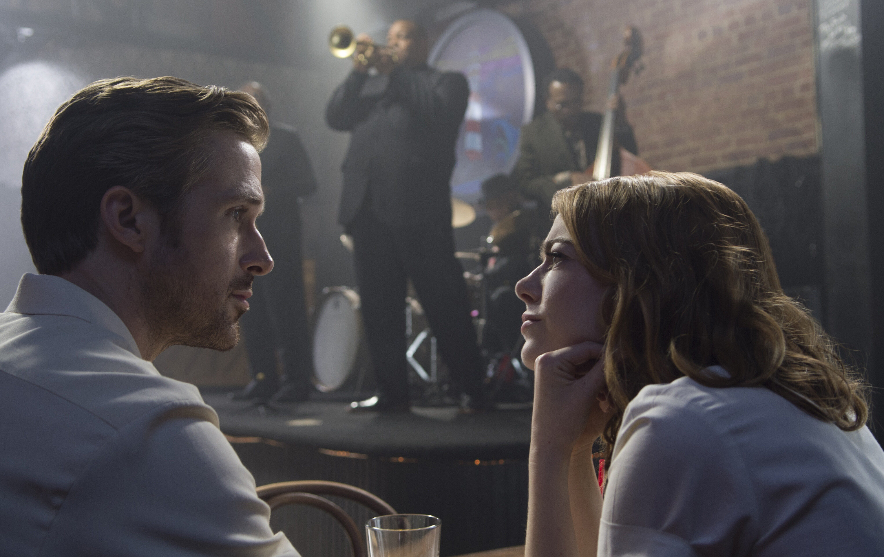 La La Land: After moving to Los Angeles in 2010, Chazelle penned the script but did not find a studio willing to finance the production without changes to his design. 3060x1930 HD Wallpaper.