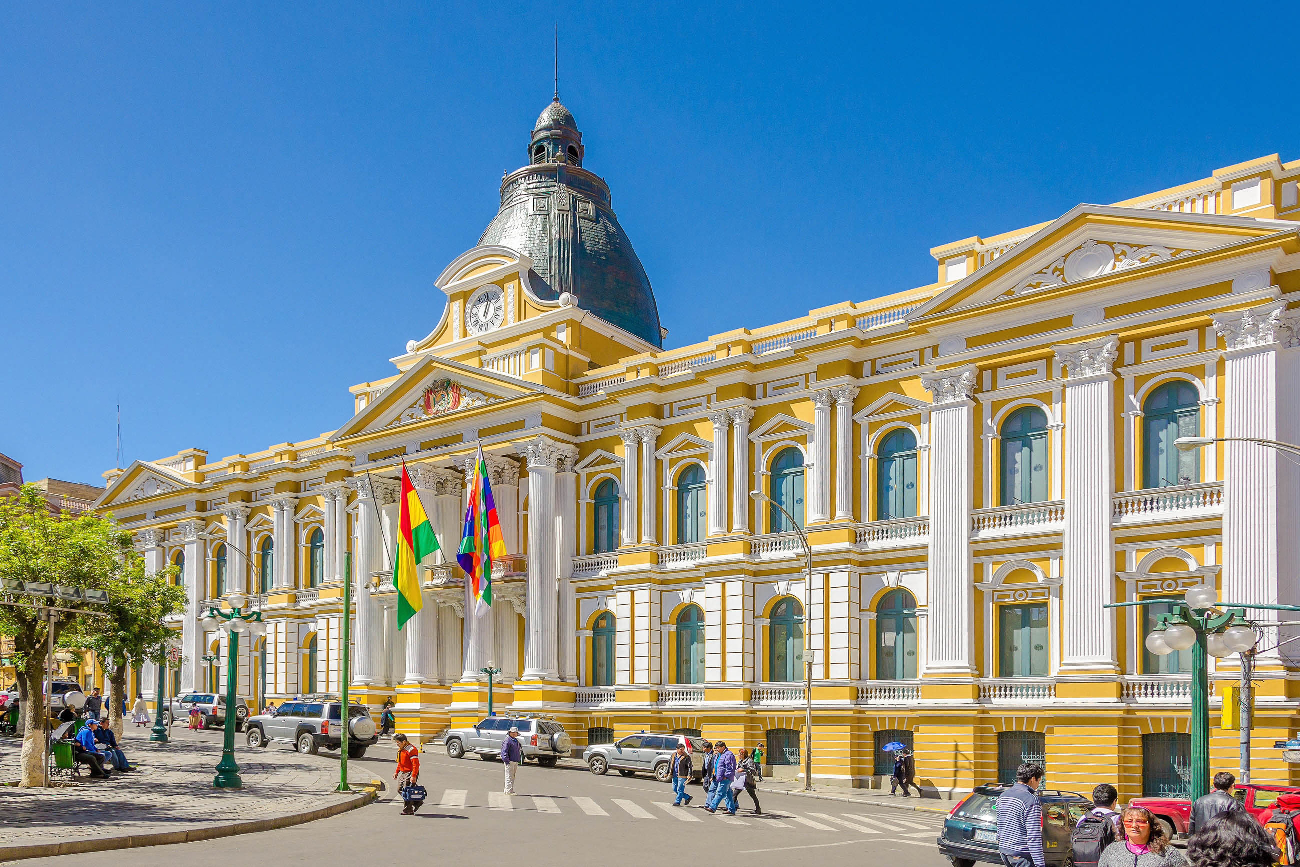La Paz, Bolivia's Congress building, Franks Travelbox photo, Architectural marvel, 2600x1740 HD Desktop