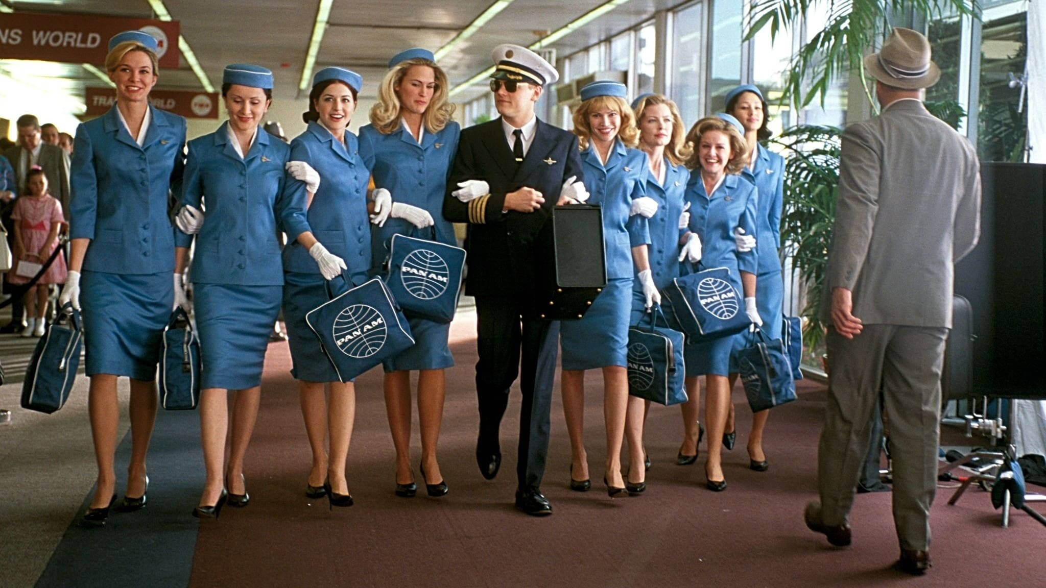 Catch Me If You Can: Frank Abagnale, posing as a Pan American World Airways pilot. 2050x1160 HD Background.