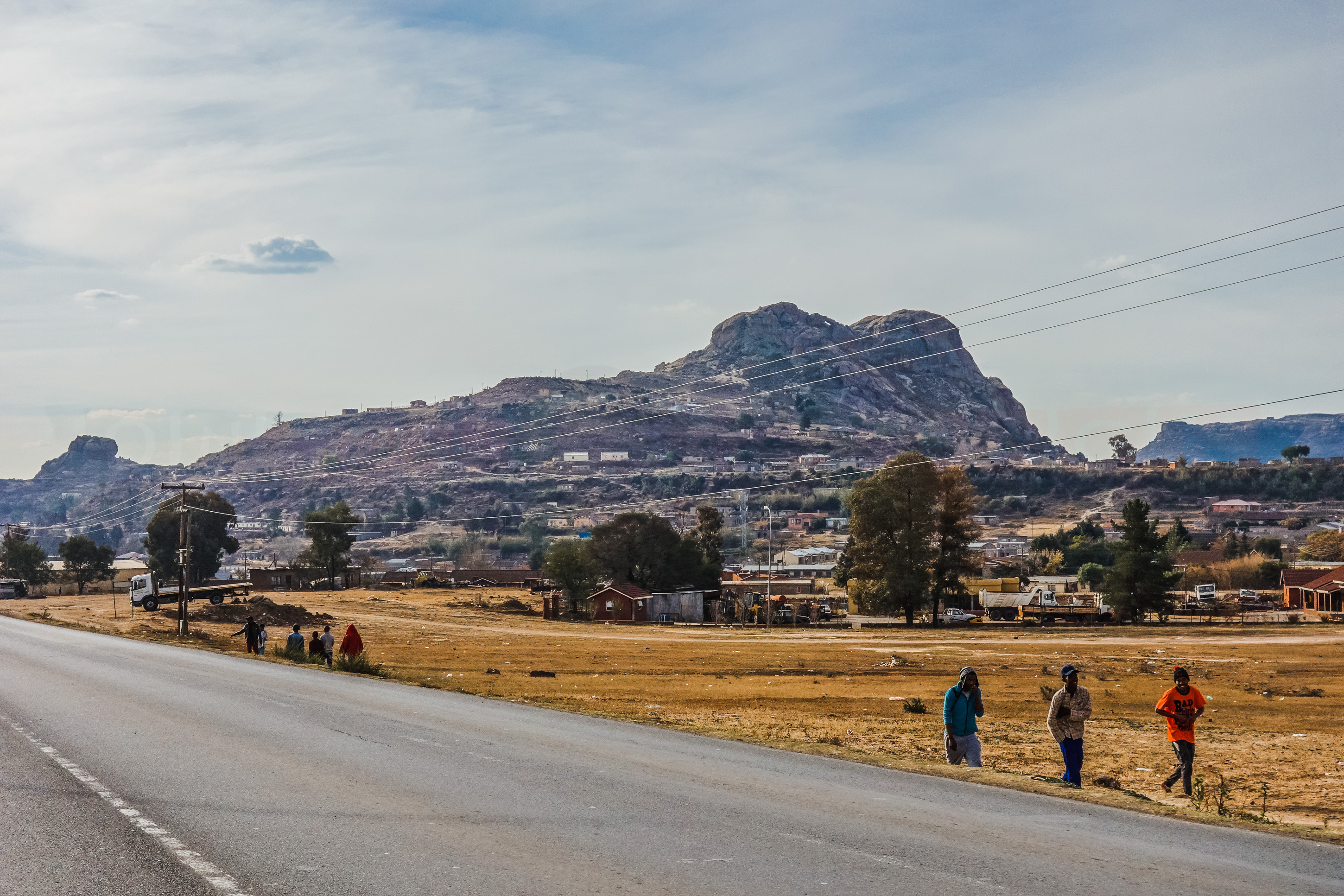 Maseru Lesotho, One man wolf pack, Serene landscapes, 2900x1940 HD Desktop