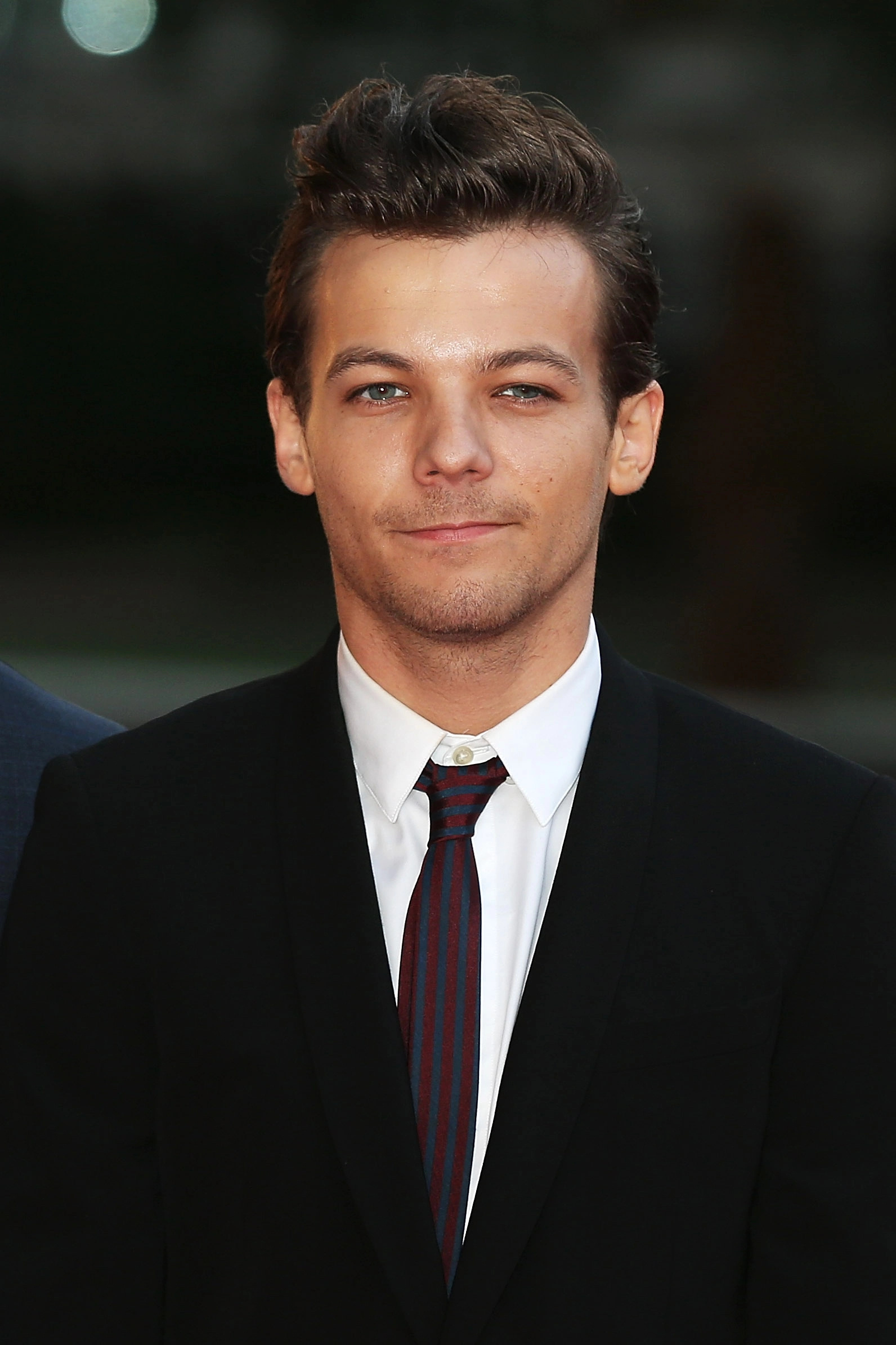 Breakup with pregnant girlfriend, Louis Tomlinson news, 1600x2390 HD Phone