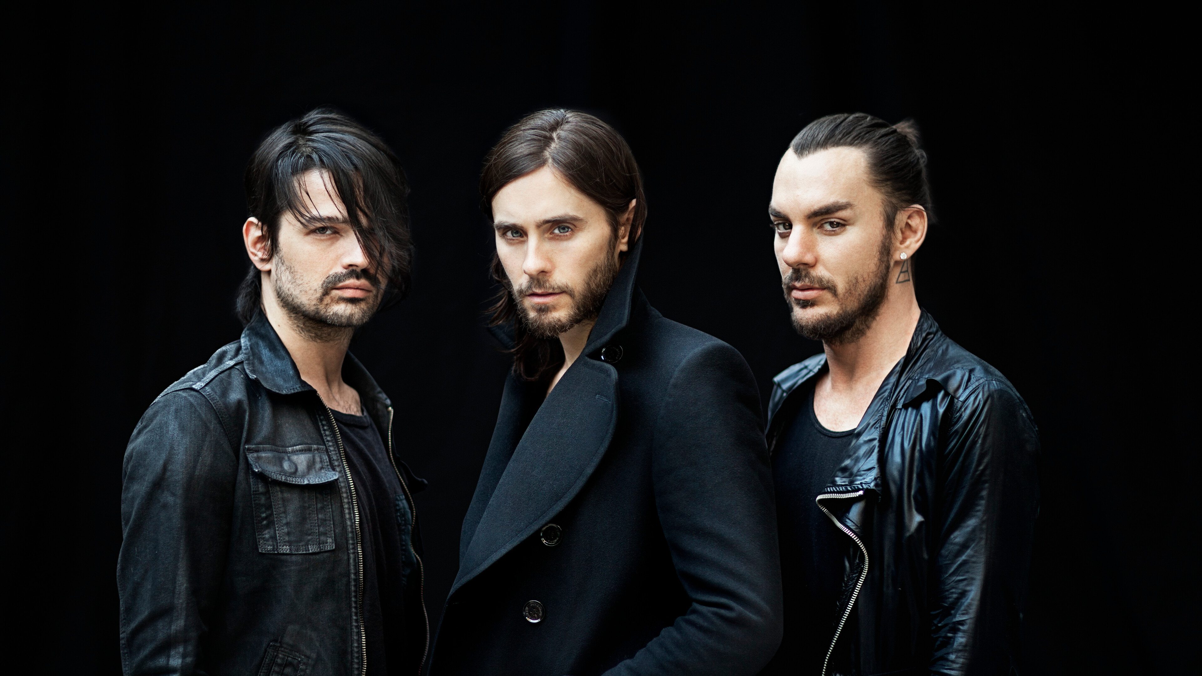 Thirty Seconds to Mars: "Attack" was released by Immortal and Virgin on May 3, 2005. 3840x2160 4K Wallpaper.