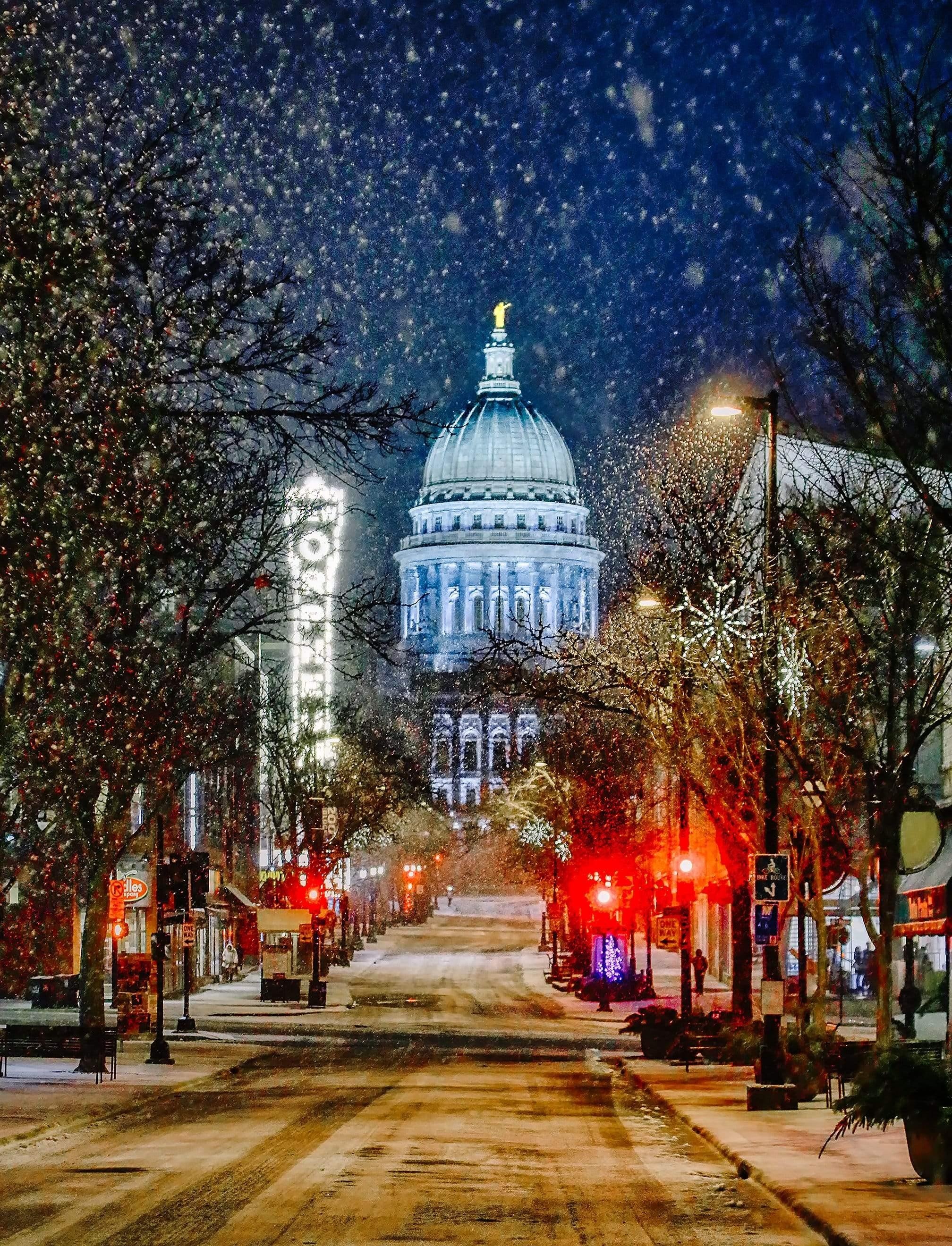 State Street snowfall, Madison, WI, Travels, 2020x2640 HD Handy