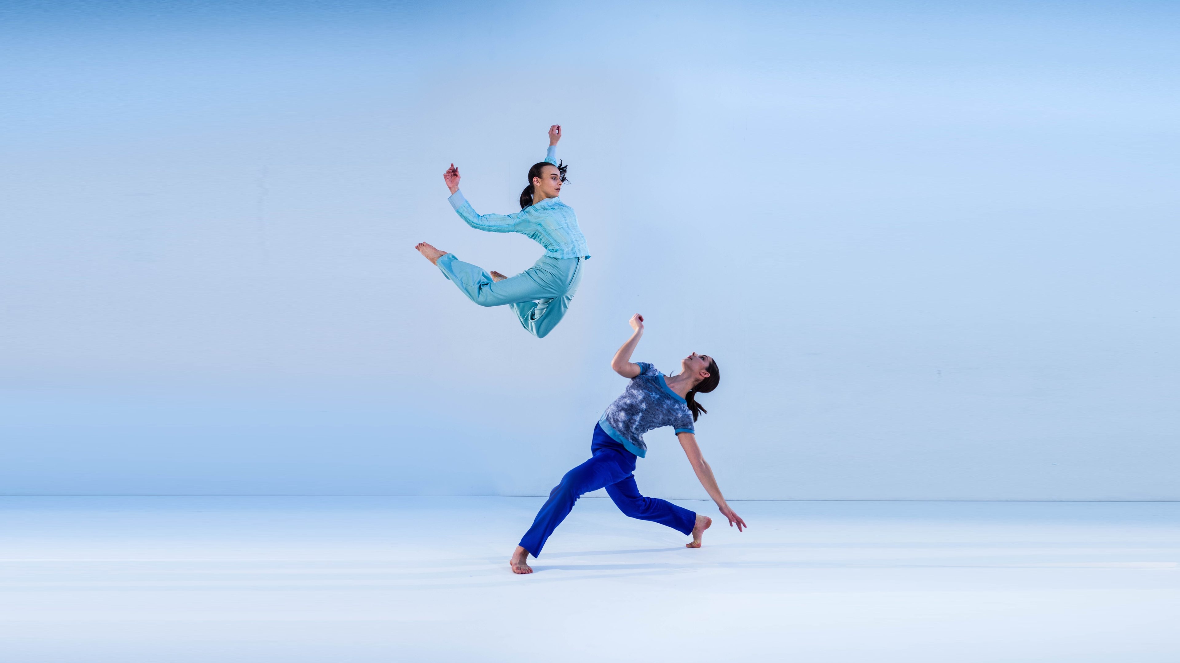Contemporary Dance: Founded in 1978 by Bridget Espinosa, London Studio Center, Creative artists in dance and theater. 3840x2160 4K Background.