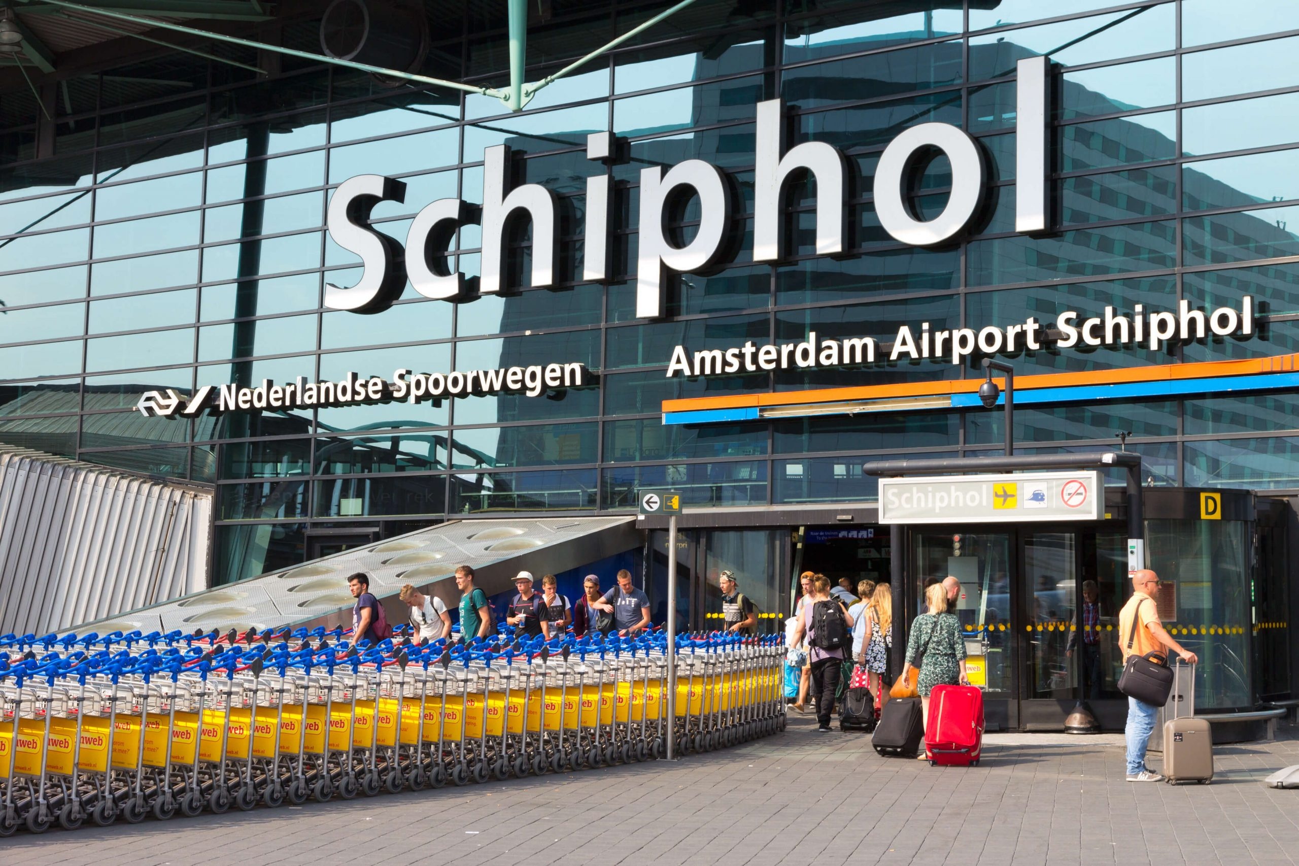 Amsterdam-Schiphol Airport, Energy-saving measures, Lower heating, Gas consumption, 2560x1710 HD Desktop