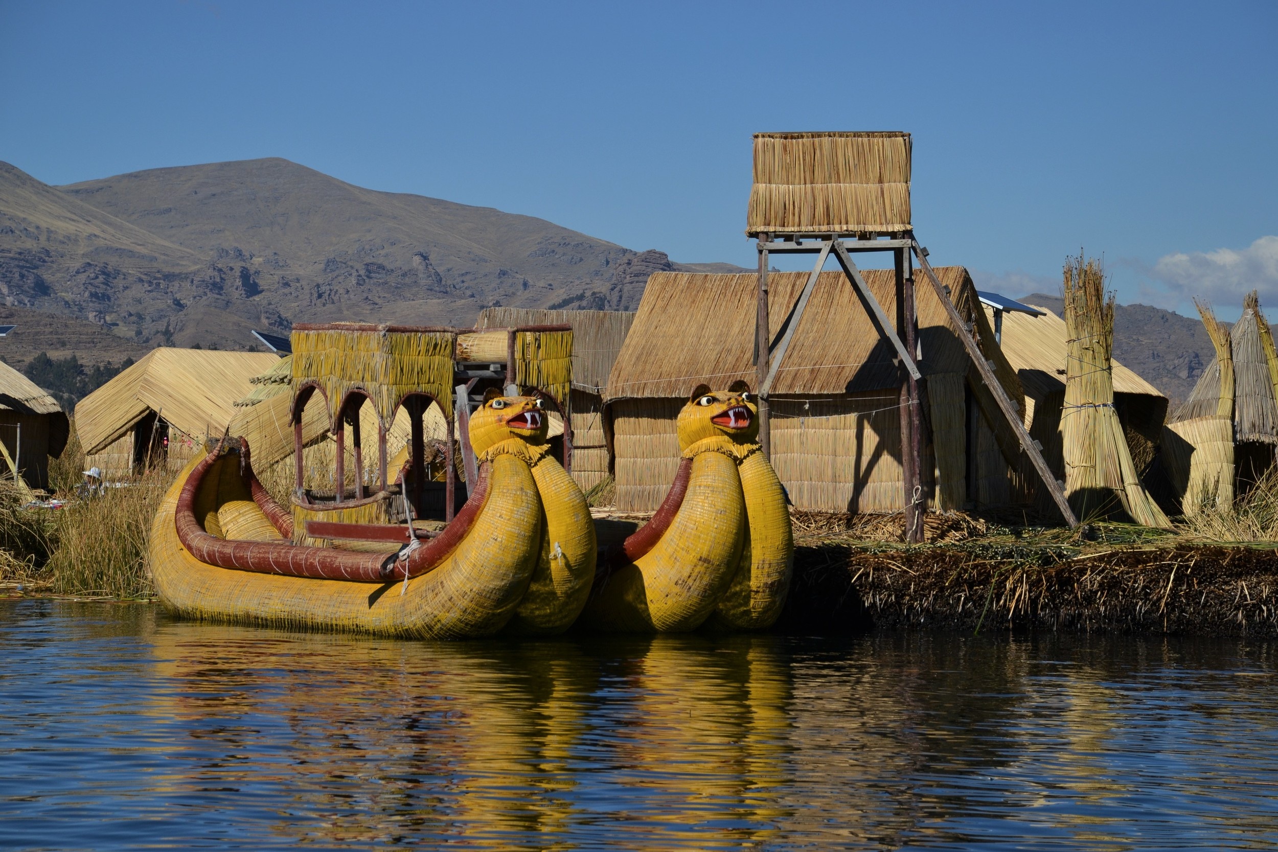 Lake Titicaca, Puno vs Copacabana, Irreverent progress, Competitive spirit, 2500x1670 HD Desktop