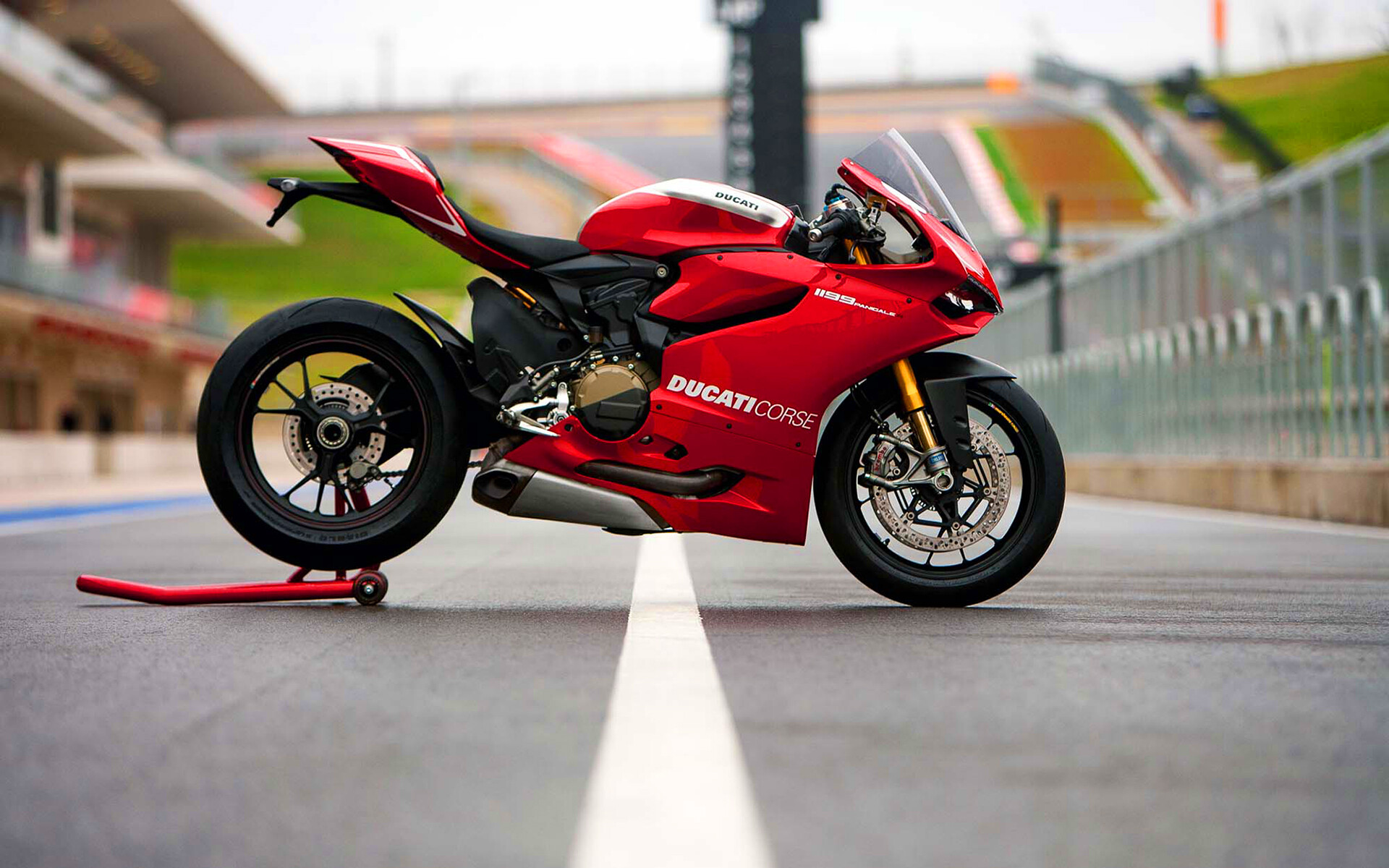 Ducati: 1199 Panigale, The first 750 GT models came out of the factory in June 1971. 1920x1200 HD Wallpaper.