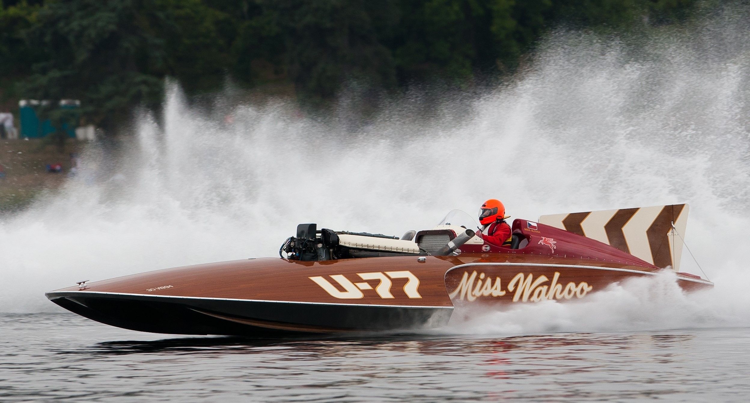 Hydroplane: Racing boats, Vessel, constructed with a very wide bow. 2500x1340 HD Background.