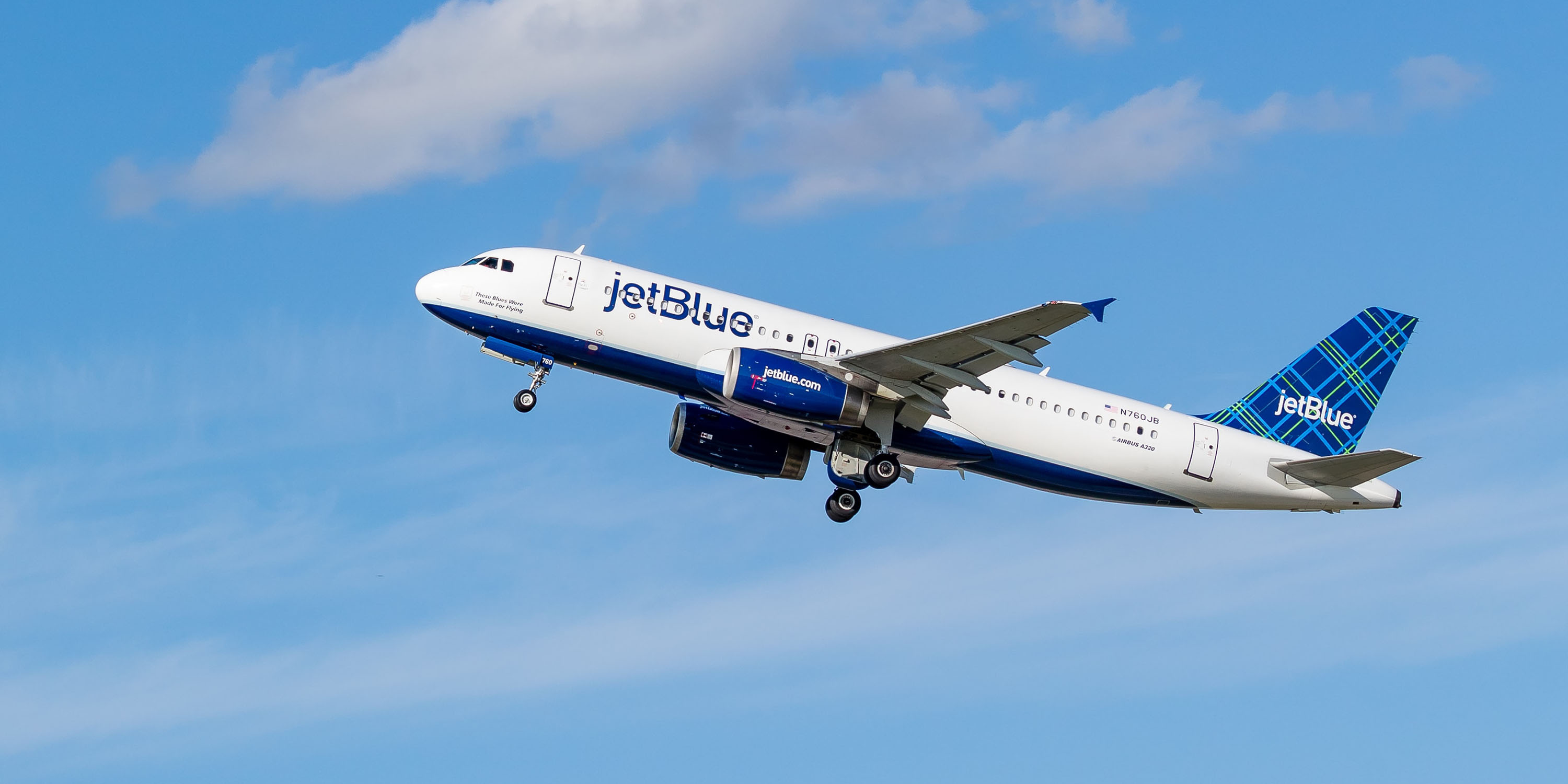 JetBlue Airways, Flight deck, Switching to M1, Models, 3000x1500 Dual Screen Desktop