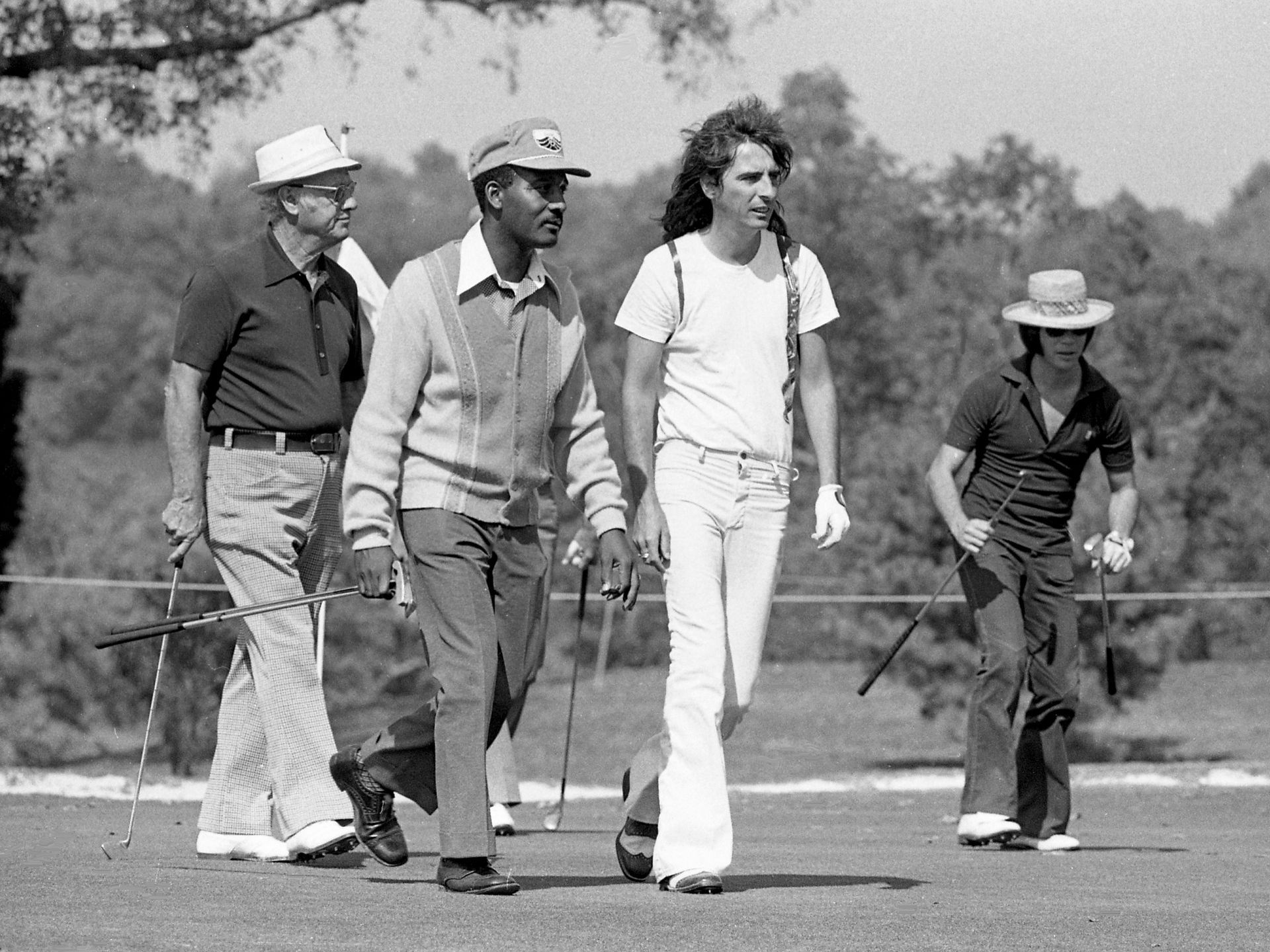 Alice Cooper, Celebrity golf event, 1974 Nashville event, Bobby Goldsboro & Alice Cooper, 1920x1440 HD Desktop