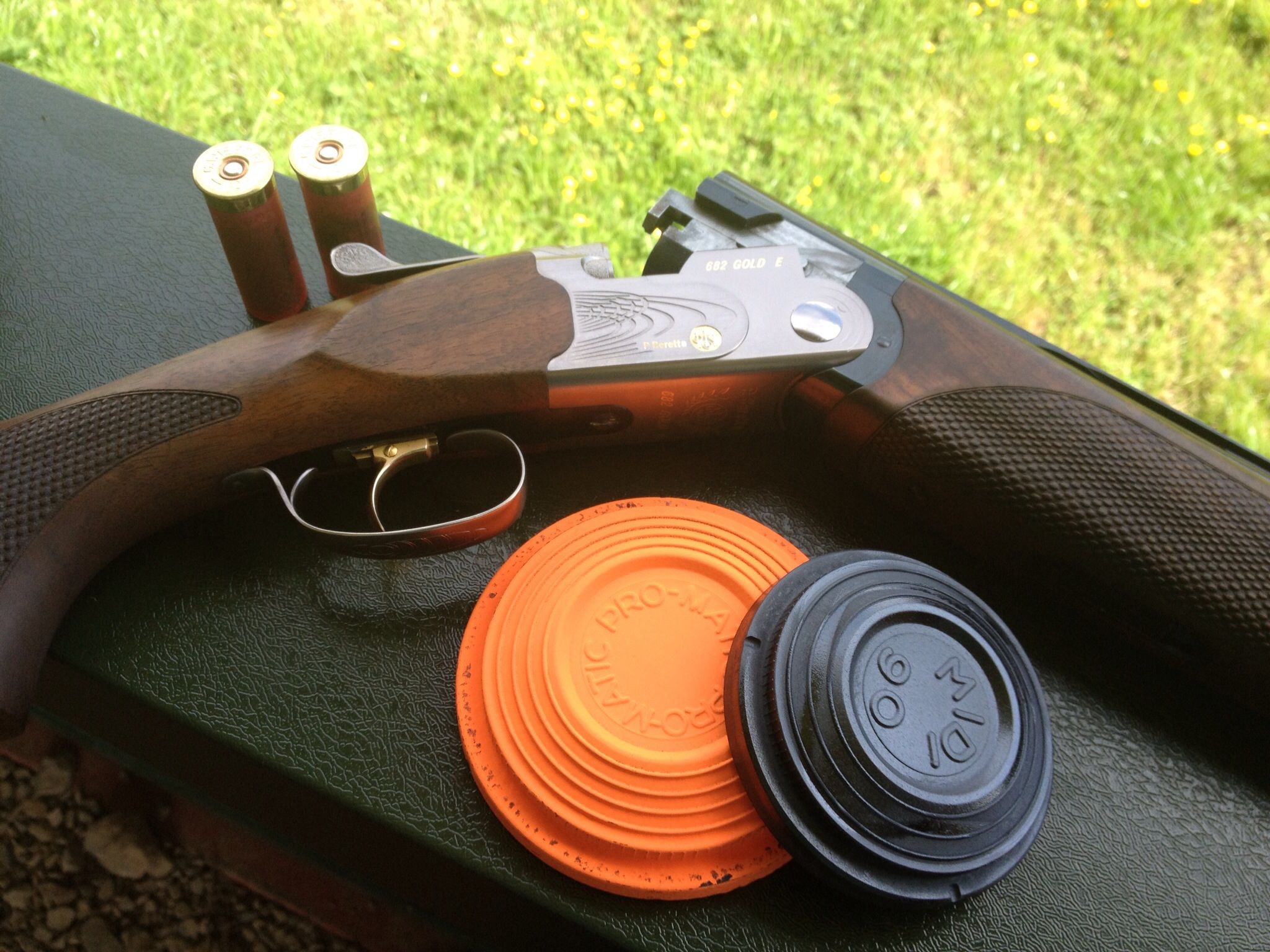 Skeet Shooting: 12 gauge, over-and-under double-barreled shotgun and clay targets. 2050x1540 HD Wallpaper.
