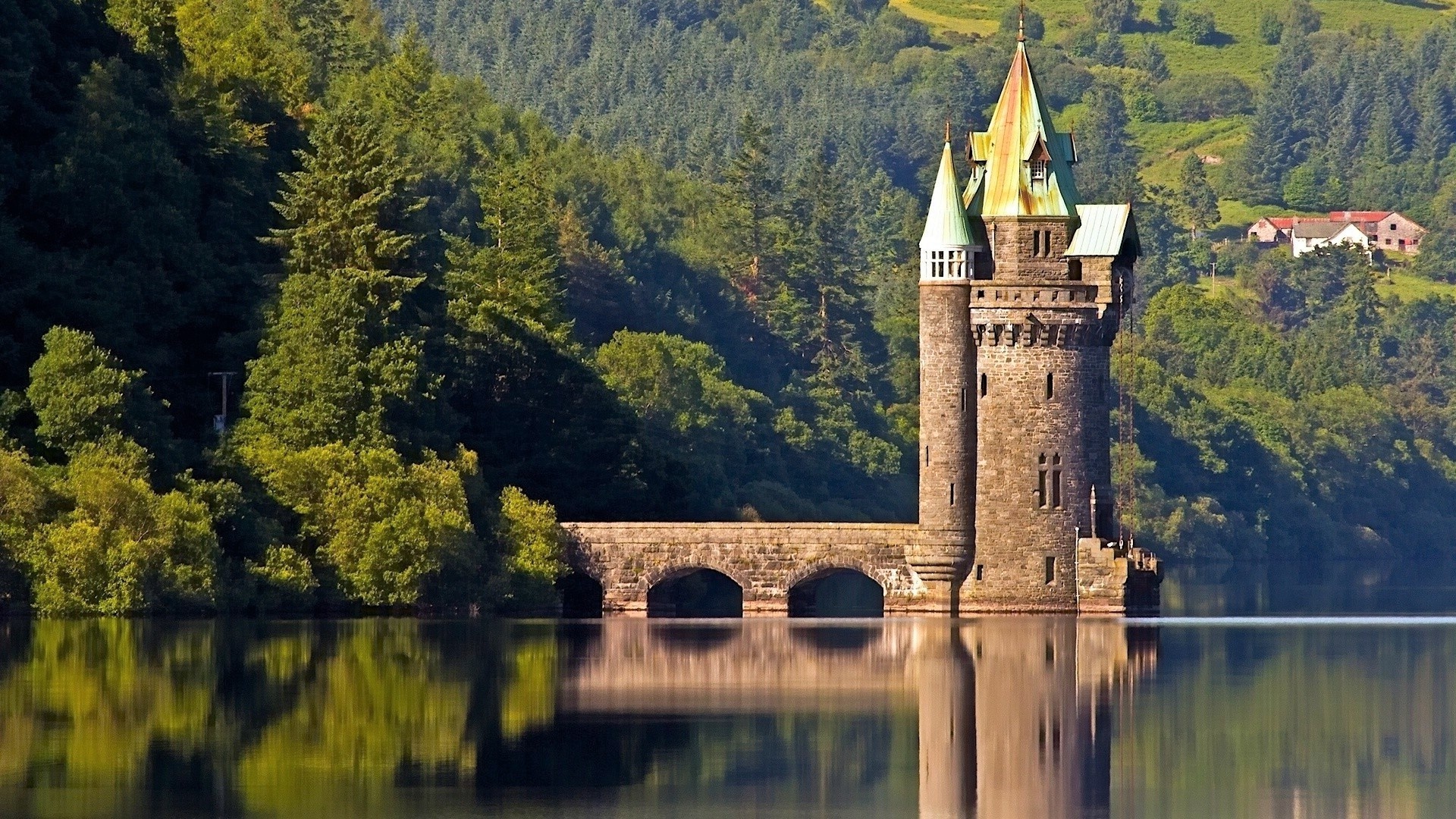 Wales, Forest lake reflection, UK reservoir, Vyrnwy tower, 1920x1080 Full HD Desktop