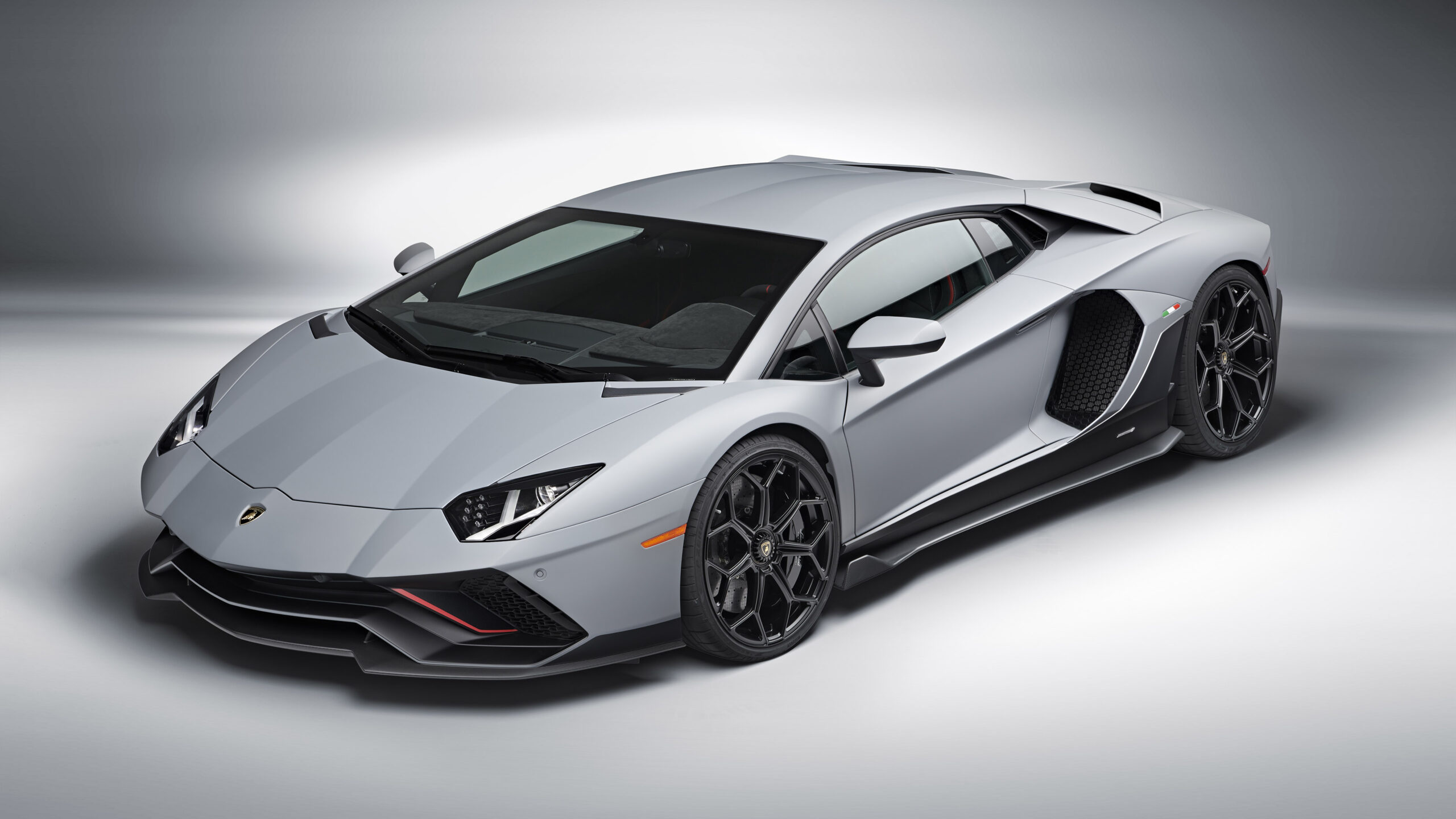 Lamborghini Aventador, Cutting-edge innovation, Exceptional engineering, Unforgettable experience, 2560x1440 HD Desktop