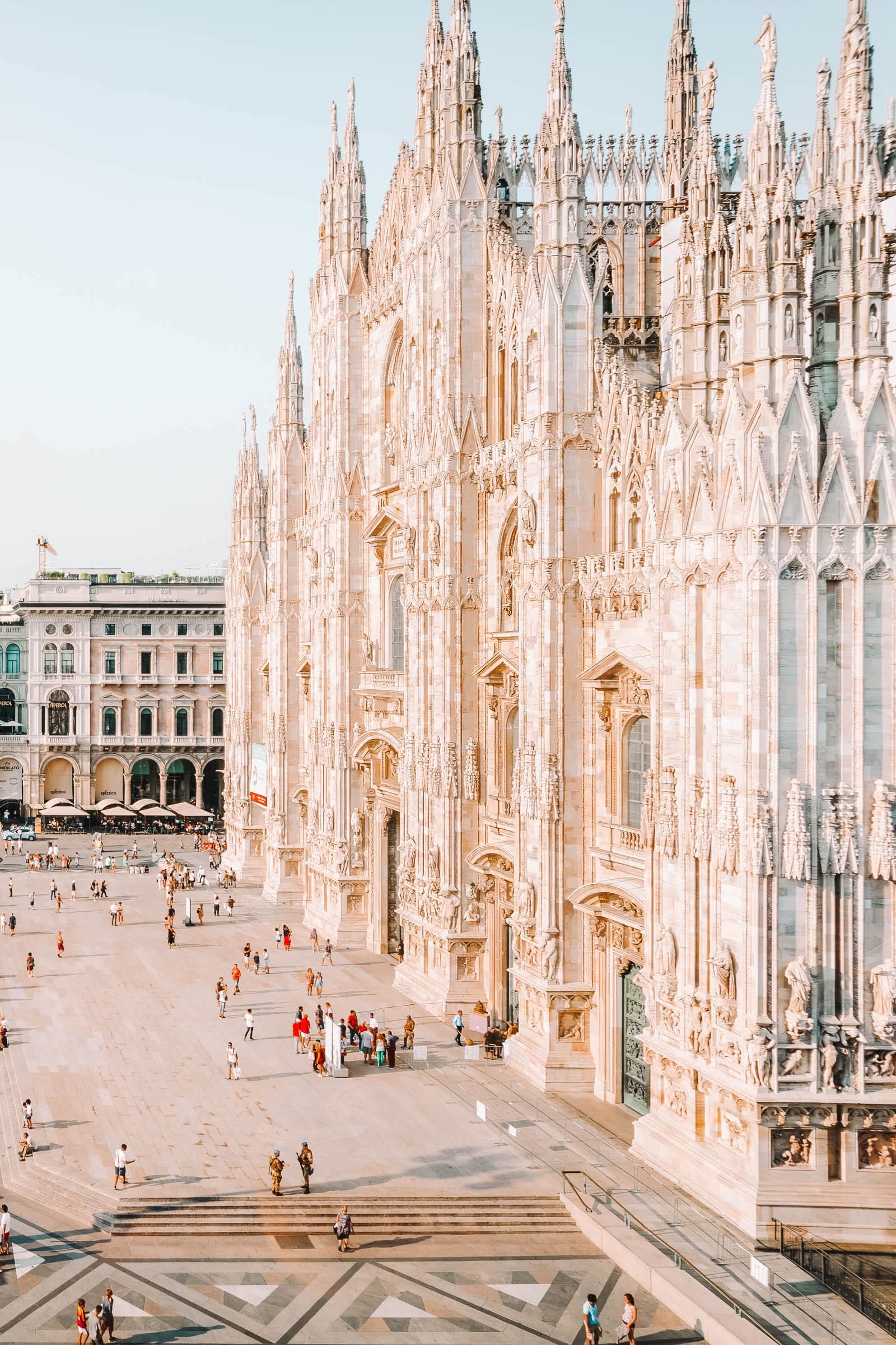 Milan travels, Things to do in Milan, Local insights, Travel blog recommendations, 1600x2400 HD Handy