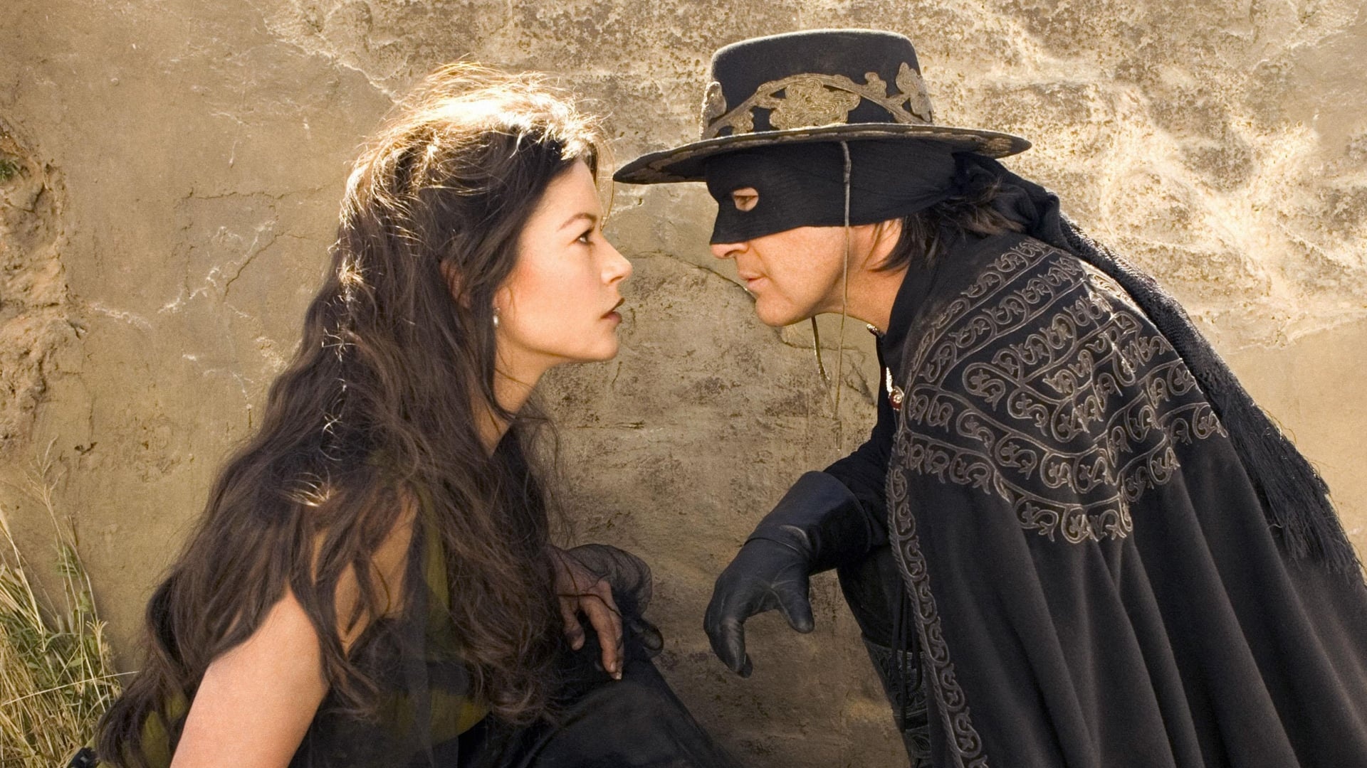 The Legend of Zorro: Don Alejandro de la Vega and Elena de la Vega, 2005 movie. 1920x1080 Full HD Background.