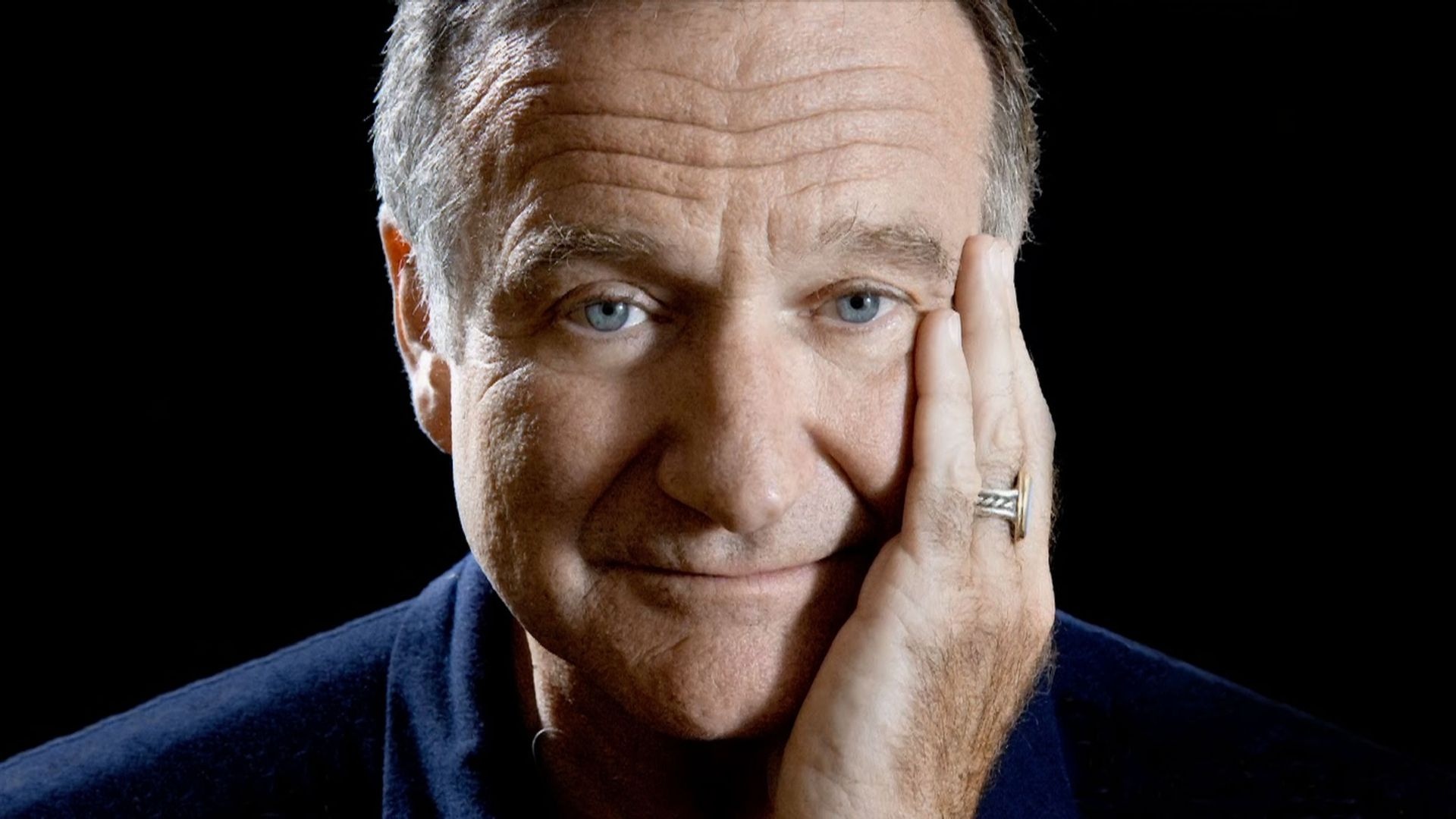 Robin Williams: Starred as Simon Roberts in an American television sitcom, The Crazy Ones. 1920x1080 Full HD Background.