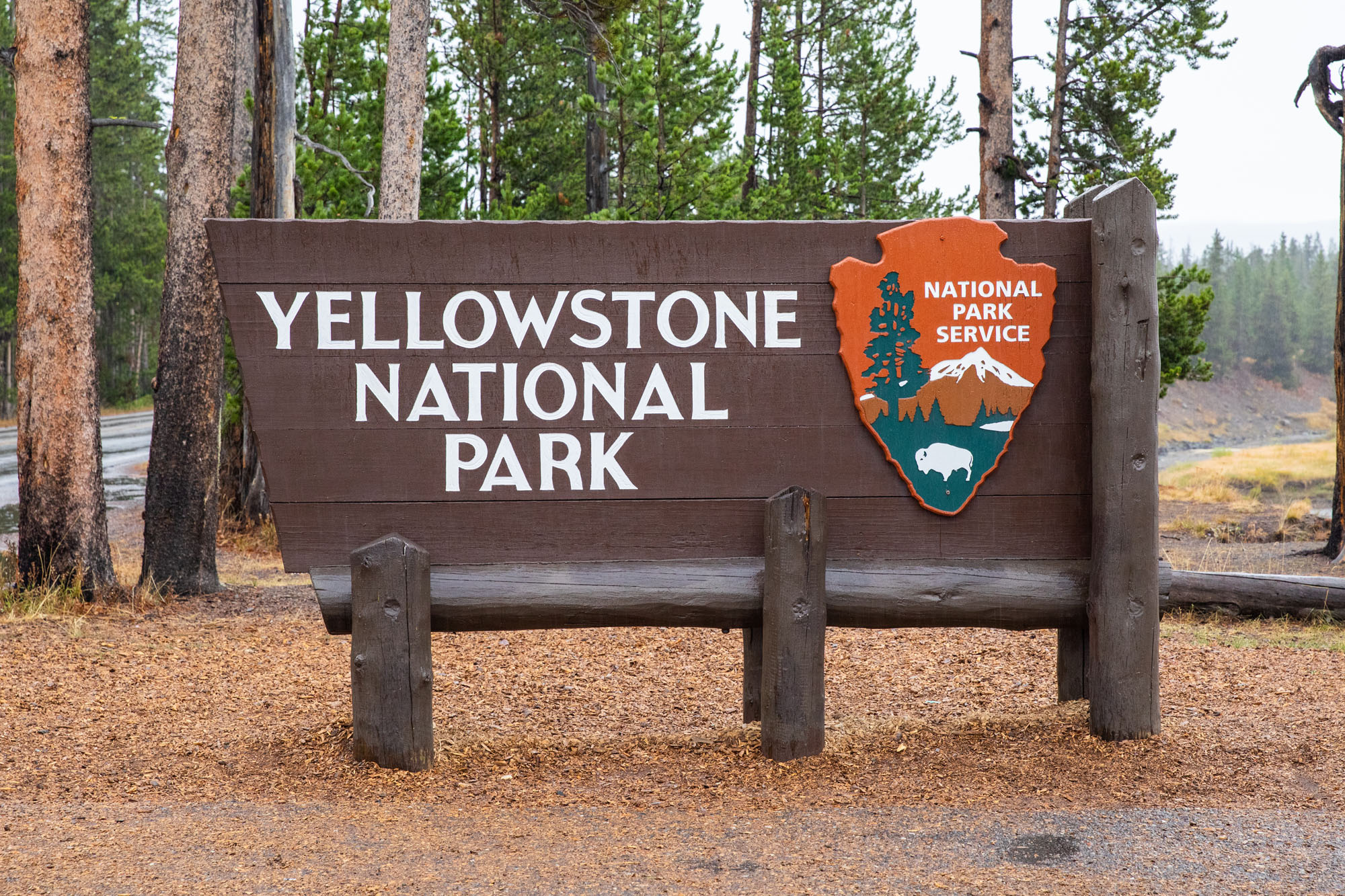 Yellowstone National Park, Travels, Travel guide, Earth Trekkers, 2000x1340 HD Desktop