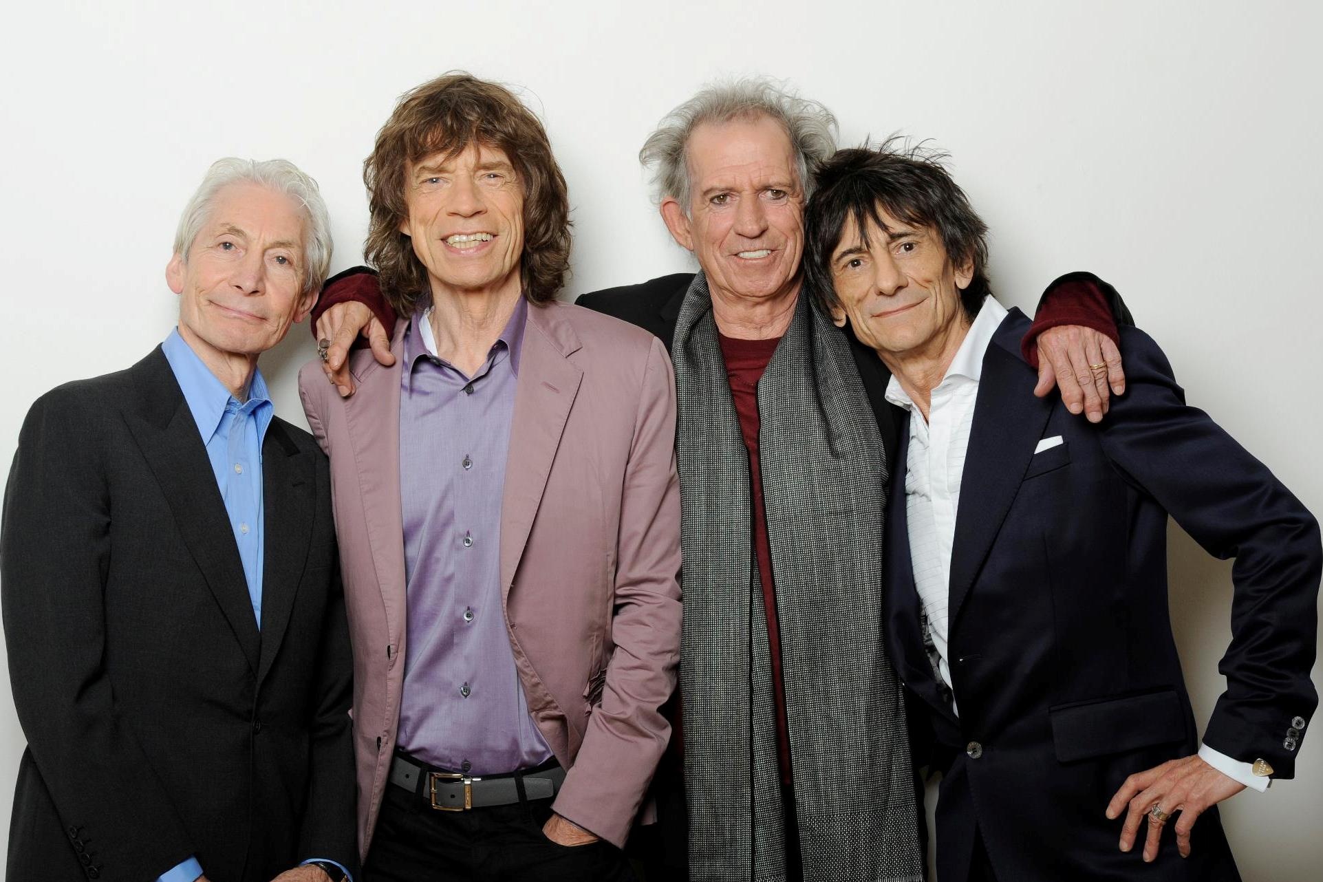 Music Band: The Rolling Stones, Charlie Watts, Ronnie Wood, Mick Jagger, Keith Richards. 1930x1290 HD Background.
