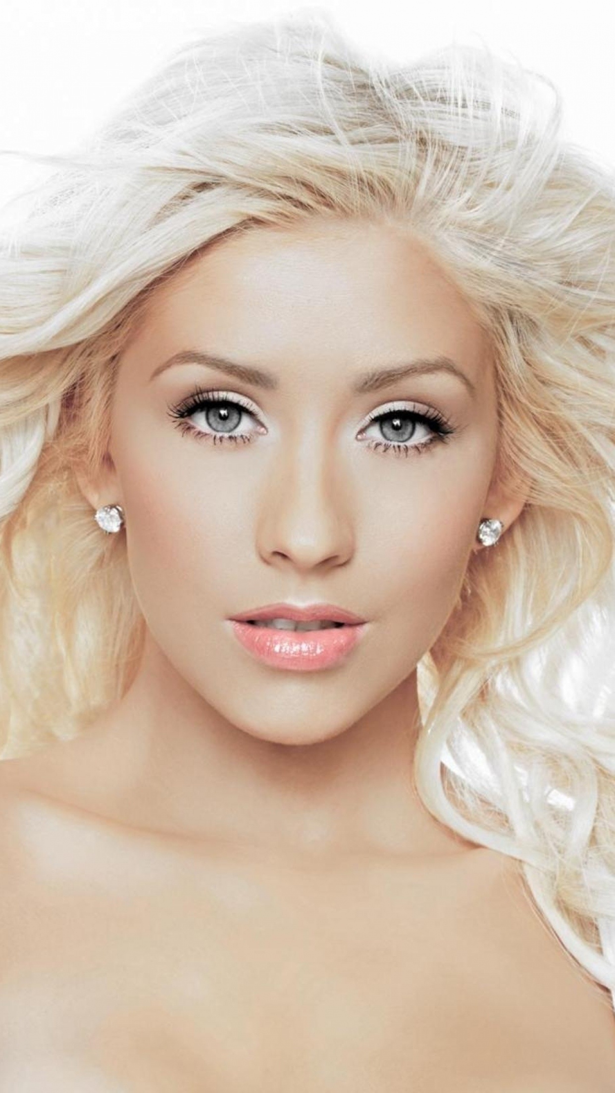 Christina Aguilera, Mesmerizing face, Fantasy allure, Screen beauty, 1250x2210 HD Phone