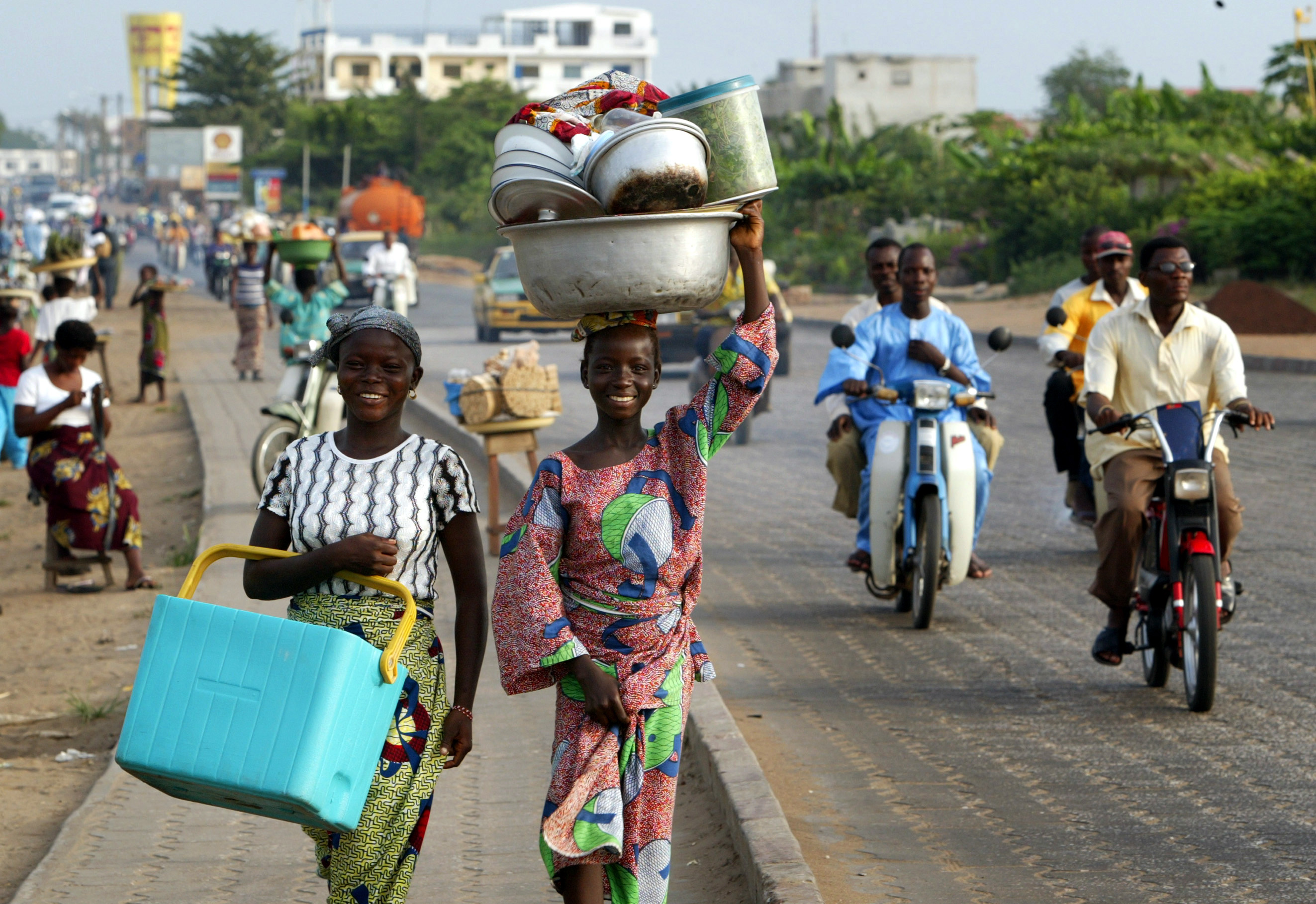 Benin, Cultural heritage, Vibrant markets, West African, 2650x1820 HD Desktop