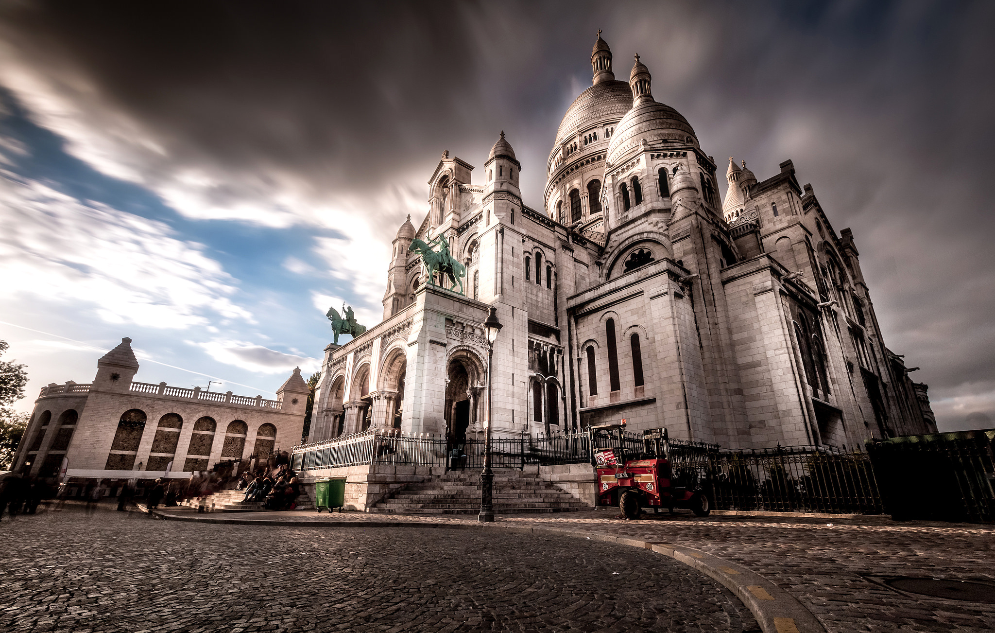 Sacred Heart Basilica, Paris Travels, Stunning architecture, Iconic landmark, 2050x1310 HD Desktop