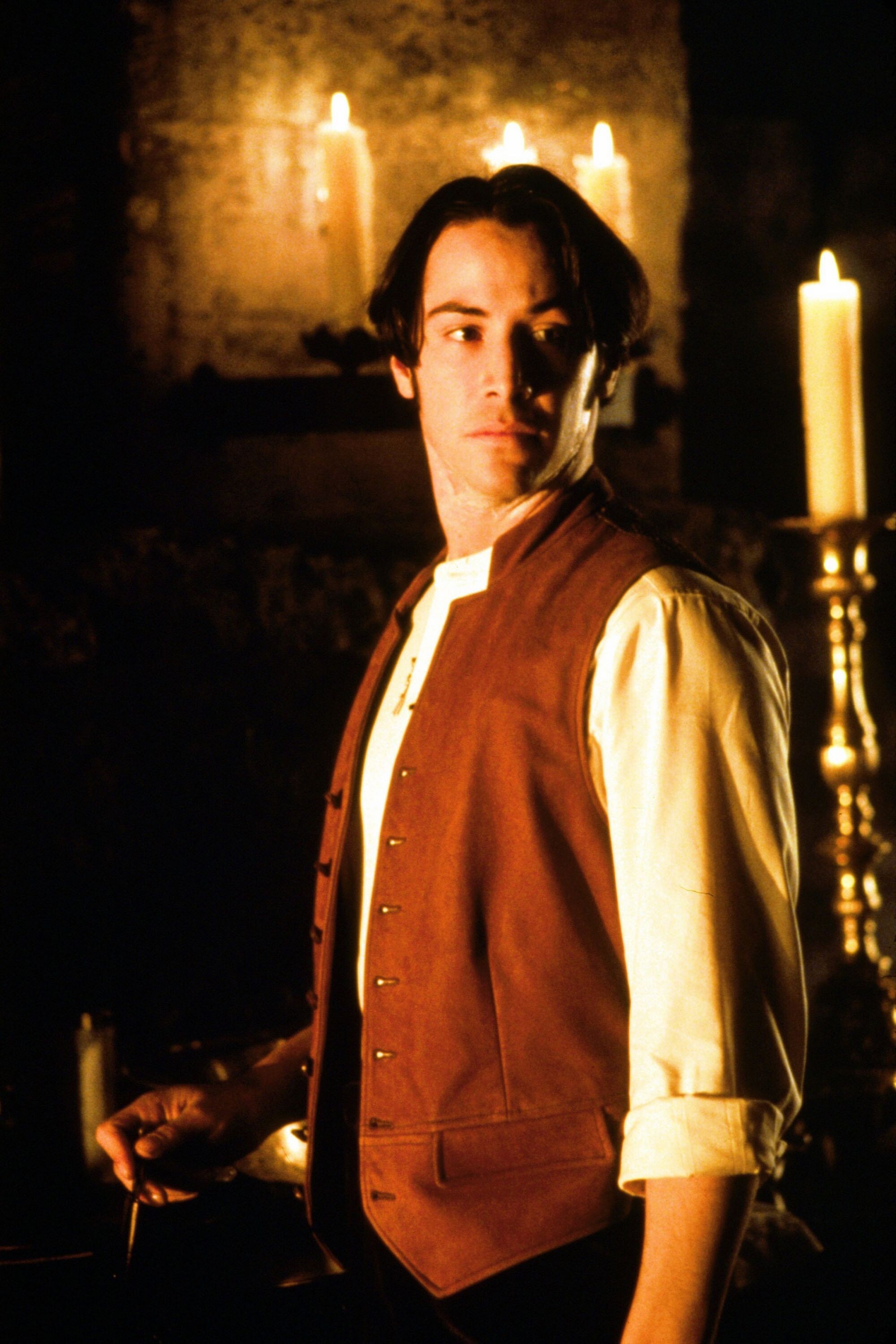 Keanu Reeves (Dracula): Jonathan Harker, A 1992 American Gothic horror film. 2000x3000 HD Background.