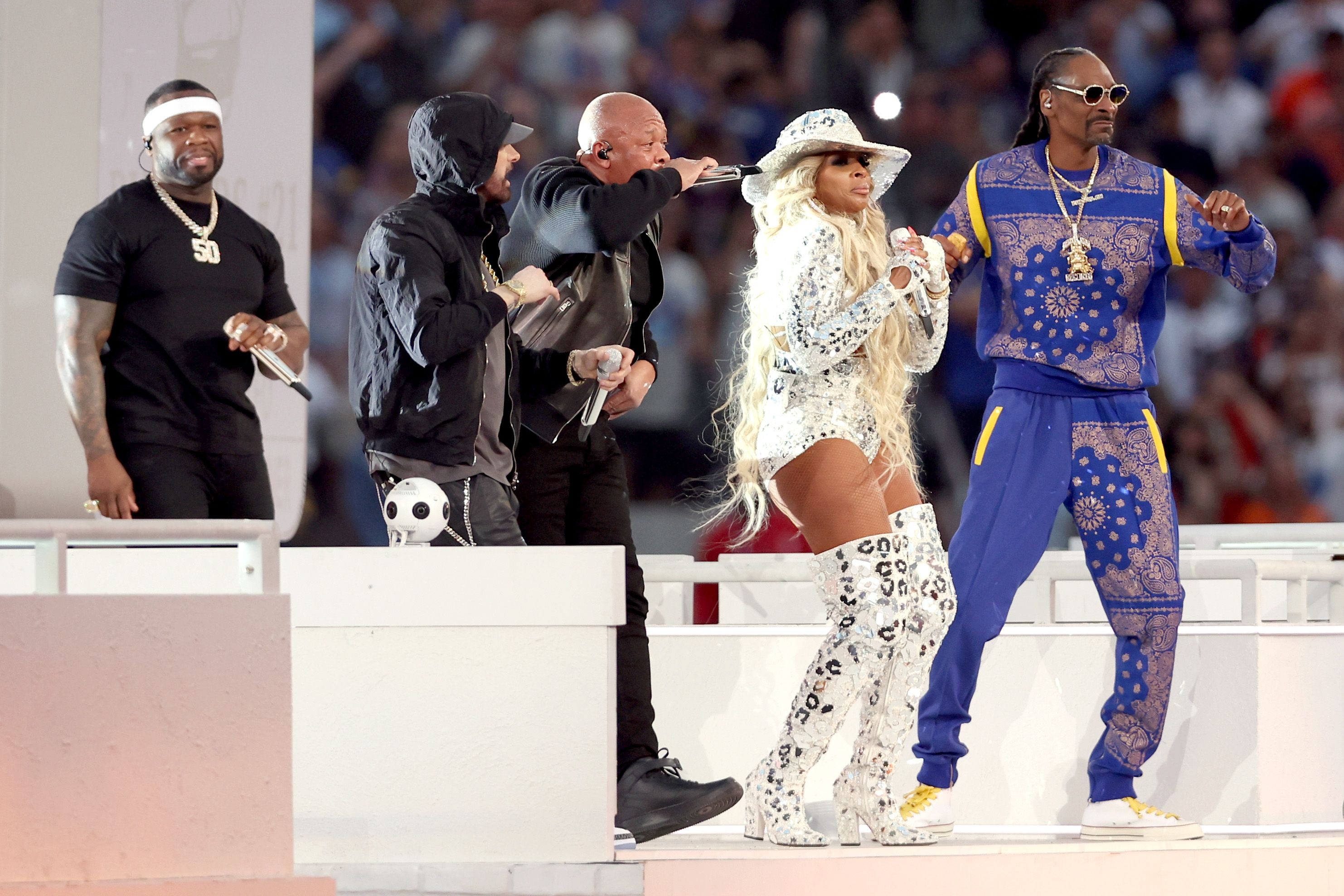 Super Bowl LVI Halftime Show: Headlined by Dr. Dre, Snoop Dogg, Eminem, Mary J. Blige, and Kendrick Lamar, and included guest appearances by 50 Cent and Anderson .Paak. 2970x1980 HD Wallpaper.