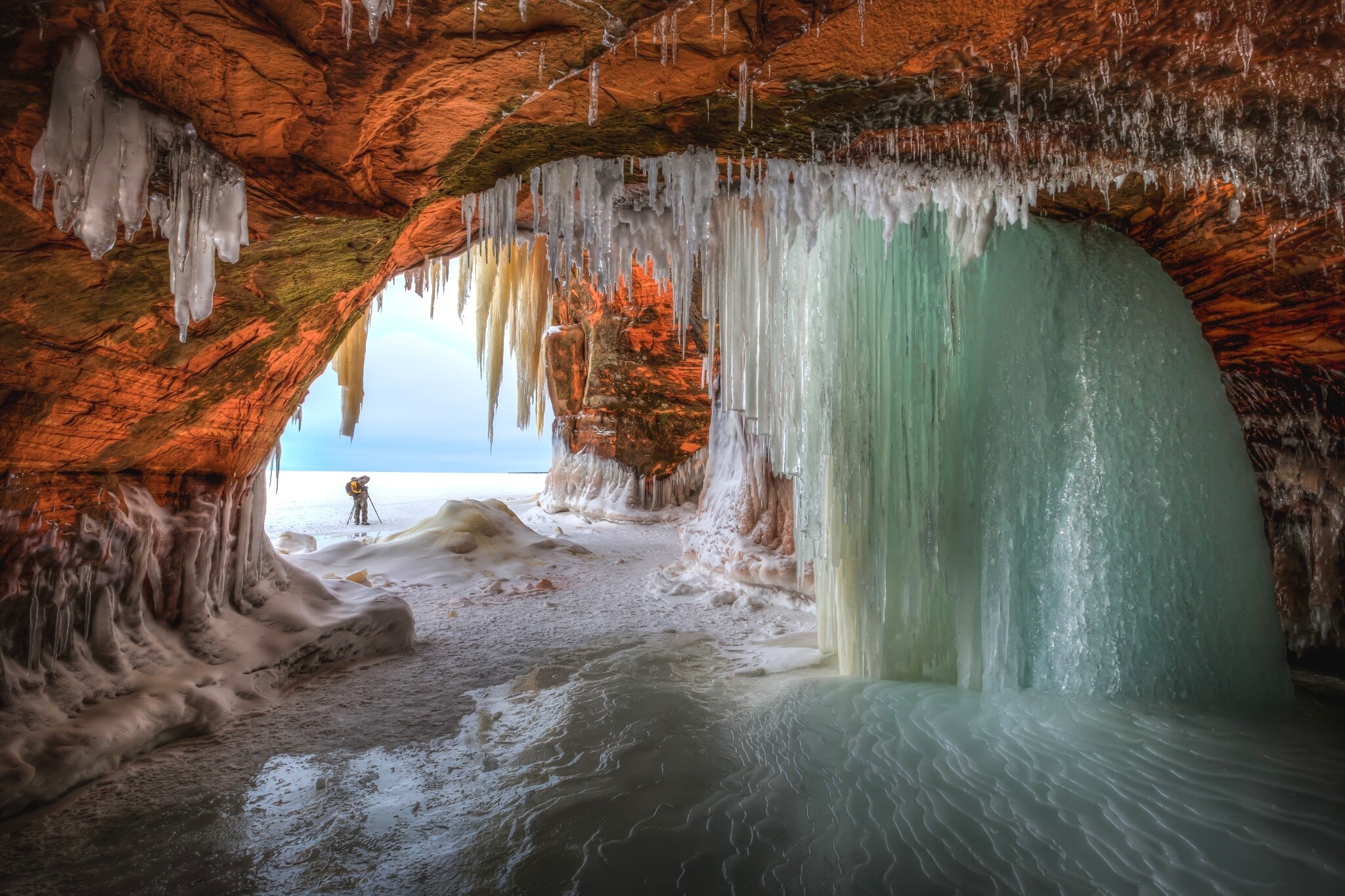 Geology: Mainland Ice Caves, Apostle Islands National Lakeshore, Snow and ice. 2050x1370 HD Wallpaper.