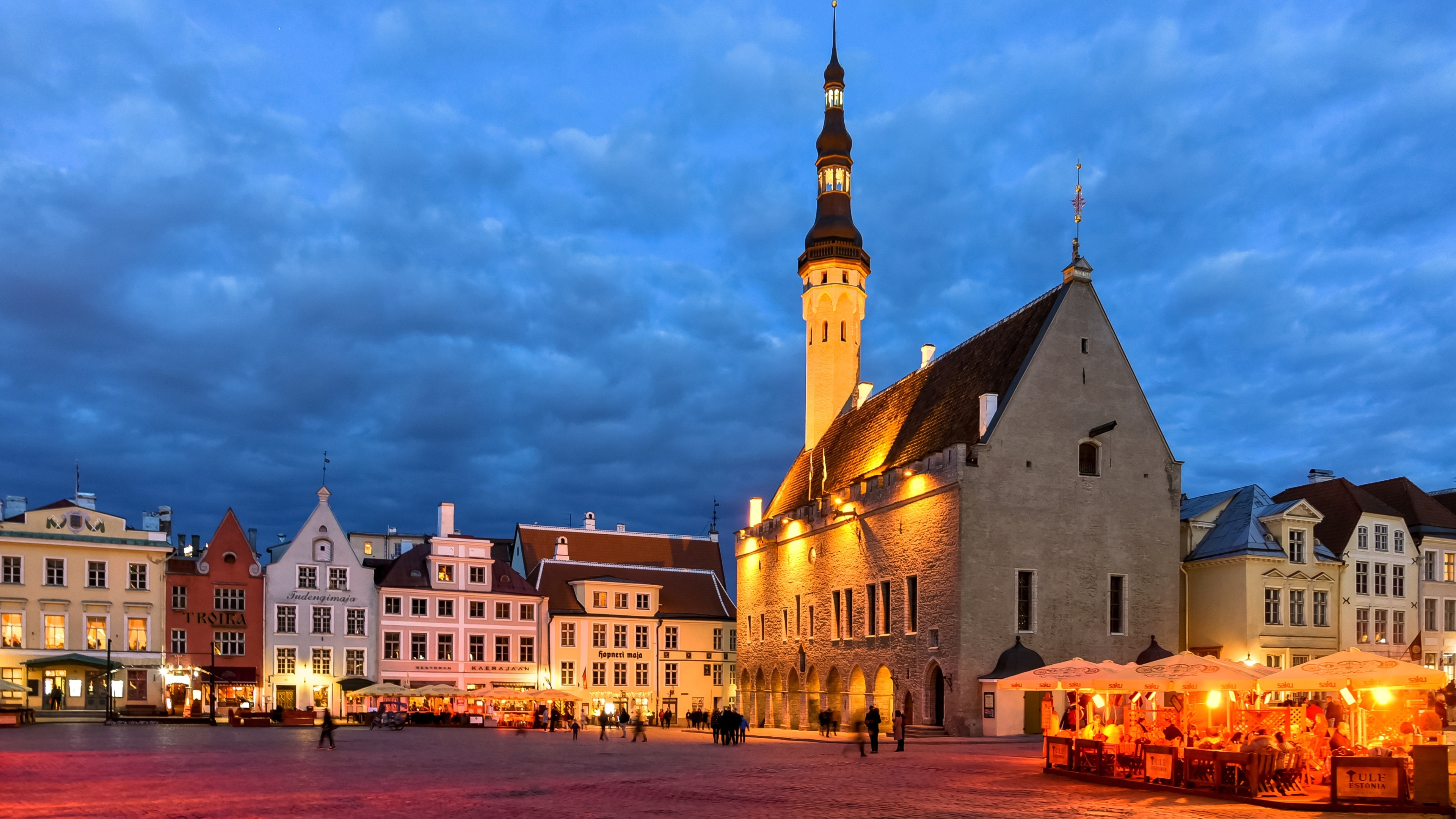 Das Estnische Rathaus, ein Symbol des estnischen Erbes, 3840x2160 4K Desktop