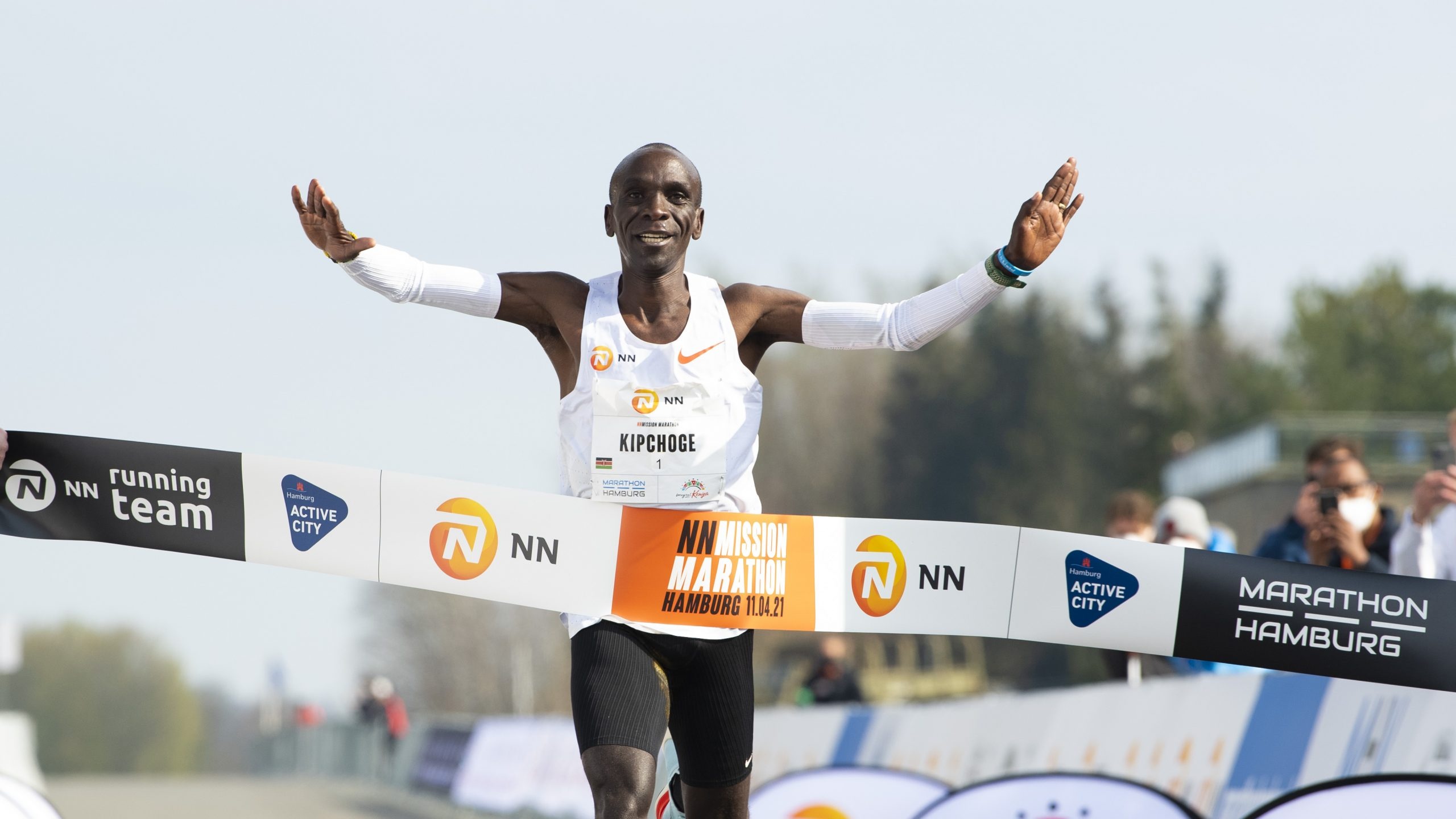Marathon: Mission accomplished, Eliud Kipchoge, 2016 and 2020 Olympic champion, Hamburg, Running team. 2560x1440 HD Wallpaper.