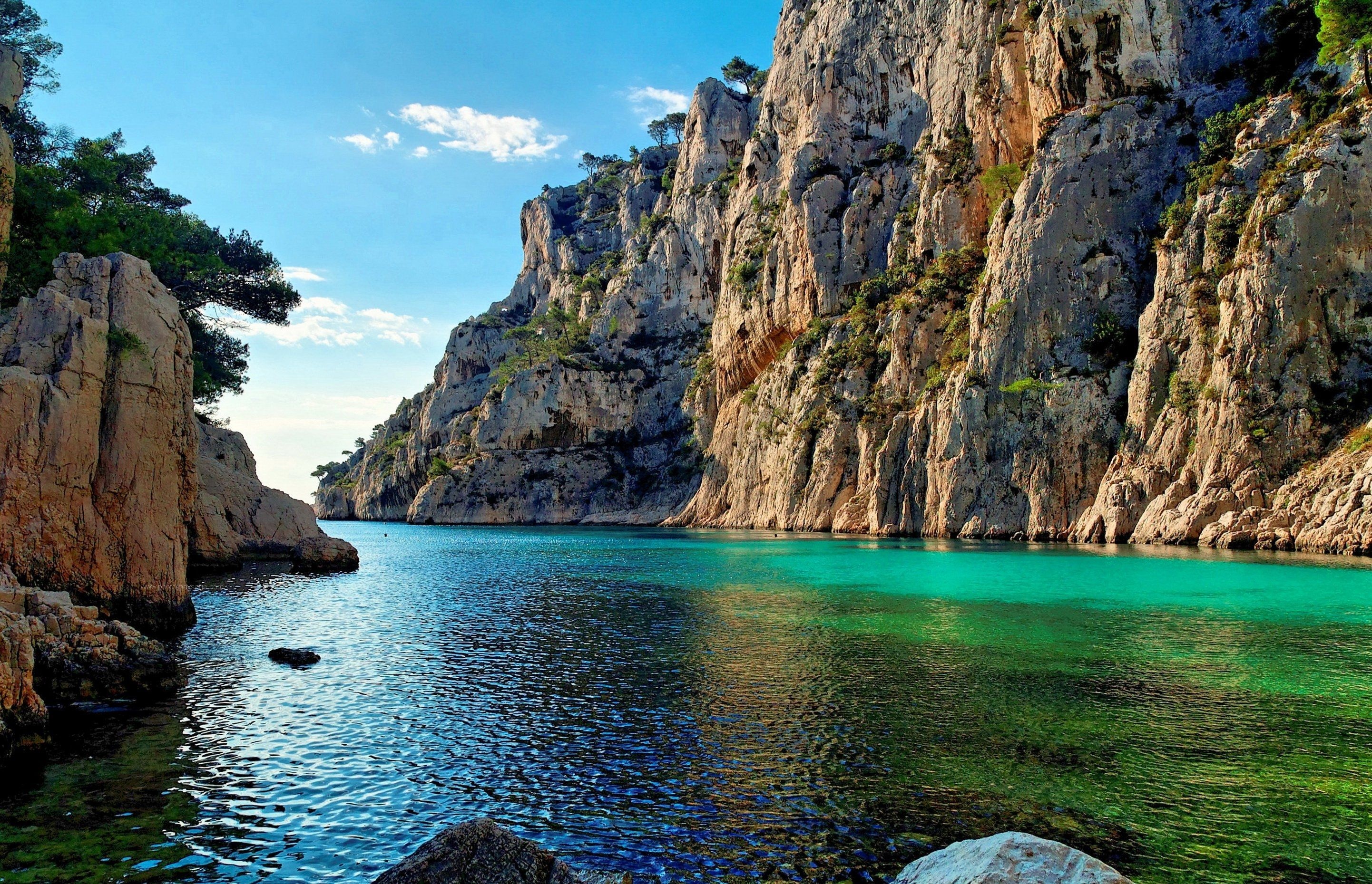 Mediterranean Sea, Tranquil views, Sun-kissed beaches, Riviera, 2890x1860 HD Desktop