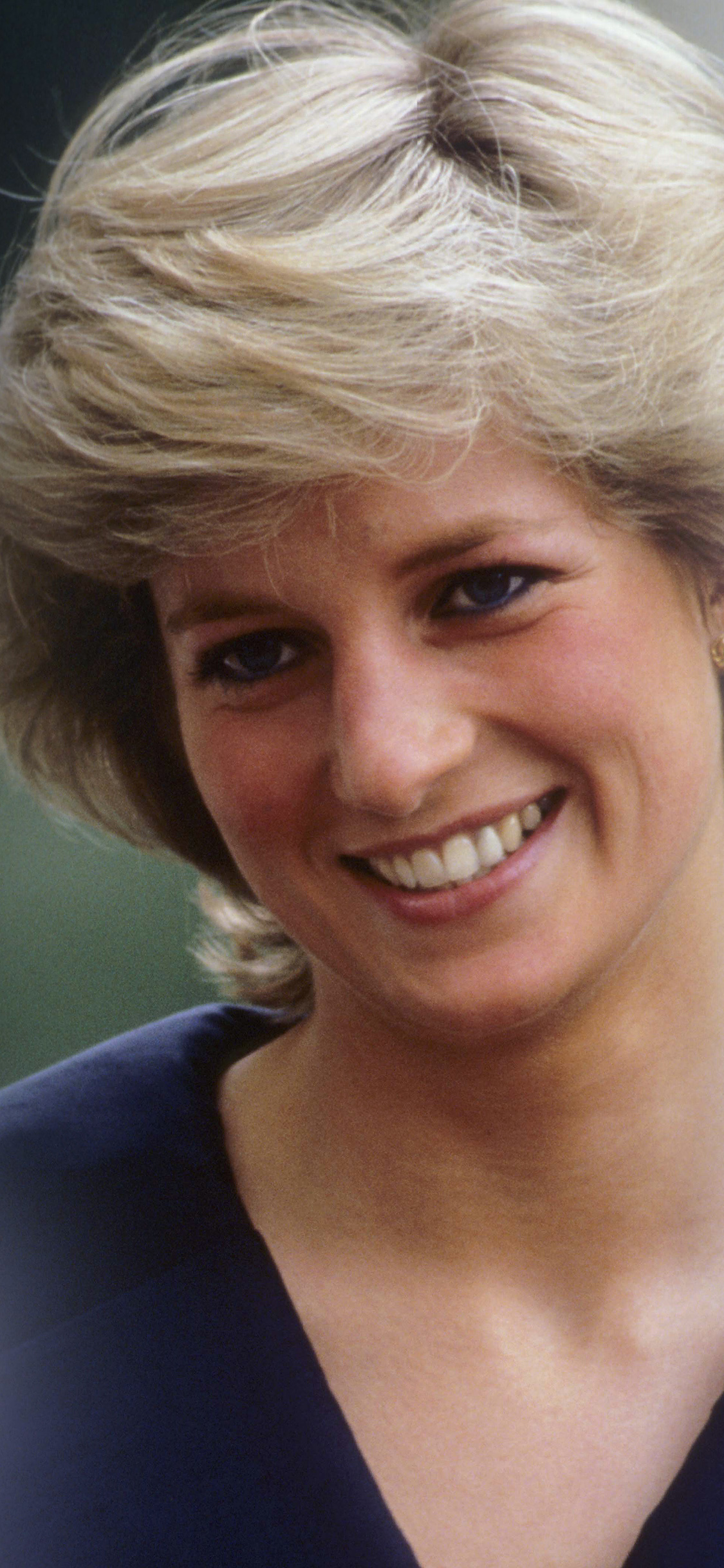 Princess Diana: First met the Prince of Wales, Elizabeth II's eldest son and heir apparent, when she was 16 in November 1977. 1130x2440 HD Background.