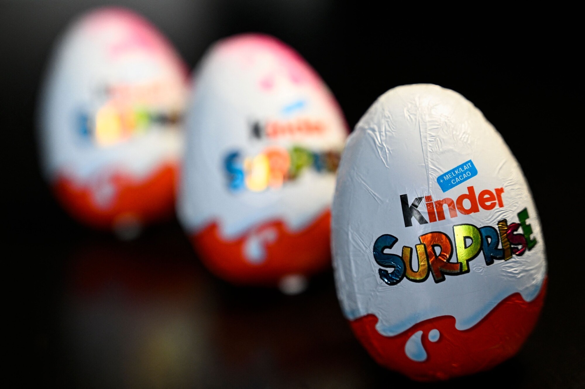 Kinder (Brand): Ferrero, Chocolate eggs with toys inside, A plastic capsule. 2000x1340 HD Wallpaper.